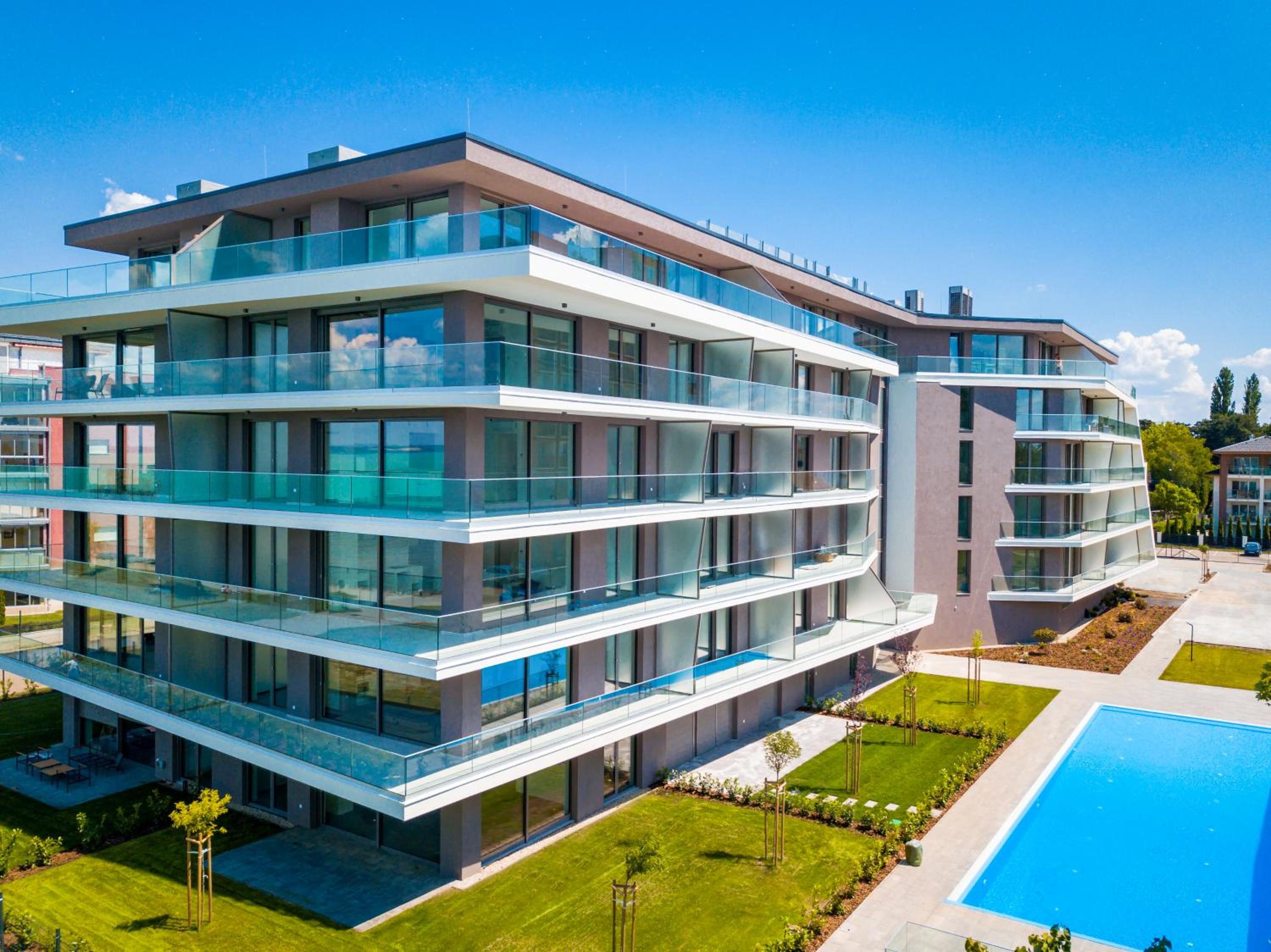 MF Coral 52 Duplex Penthouse