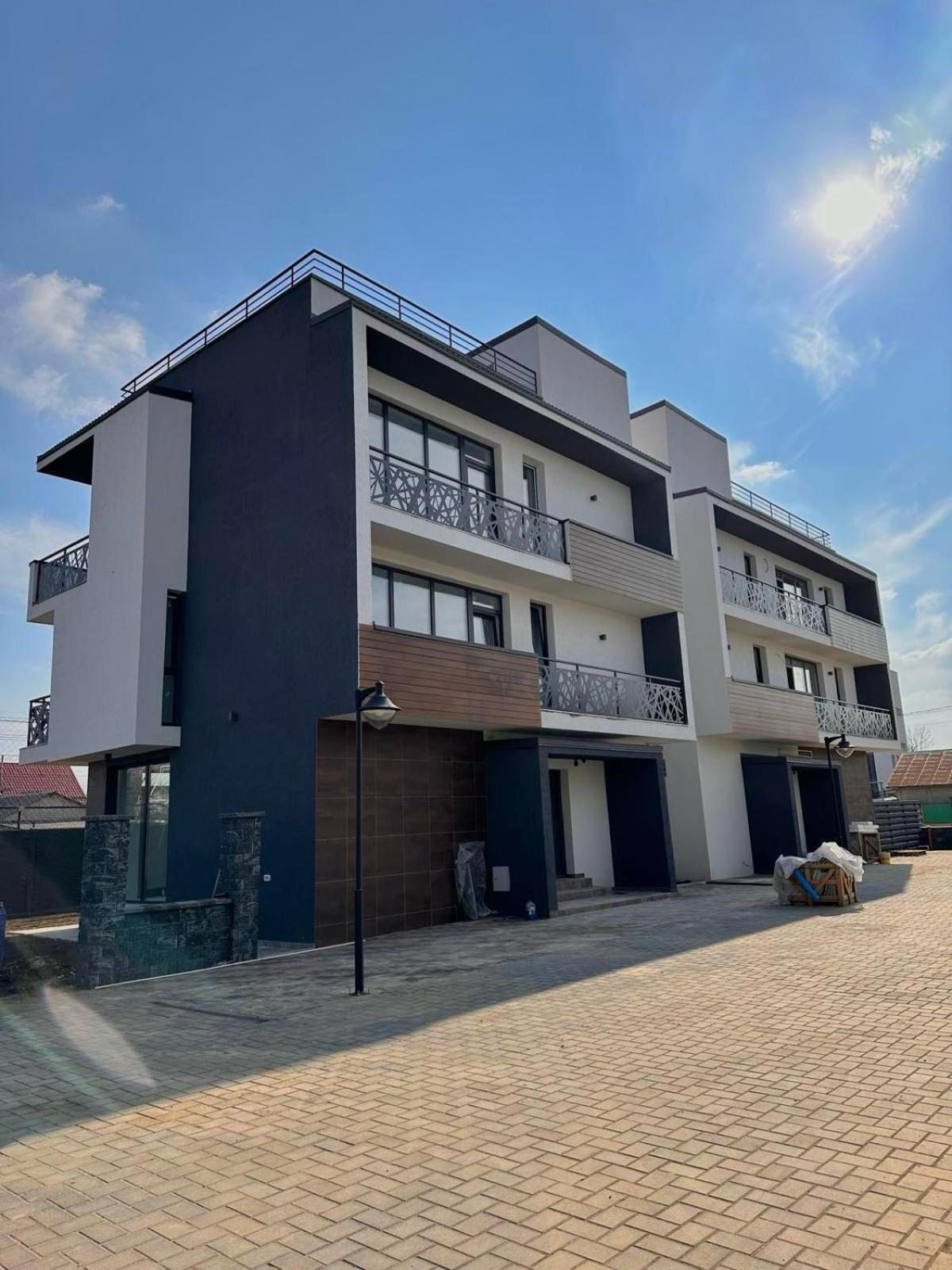 MK Apart Boutique Pipera - main view
