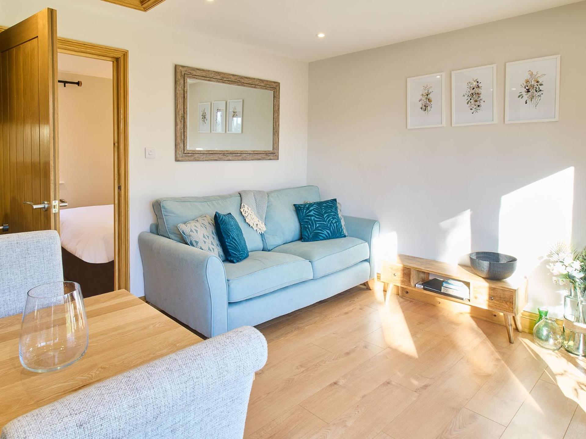 Host & Stay - Cobnut Barn view 2