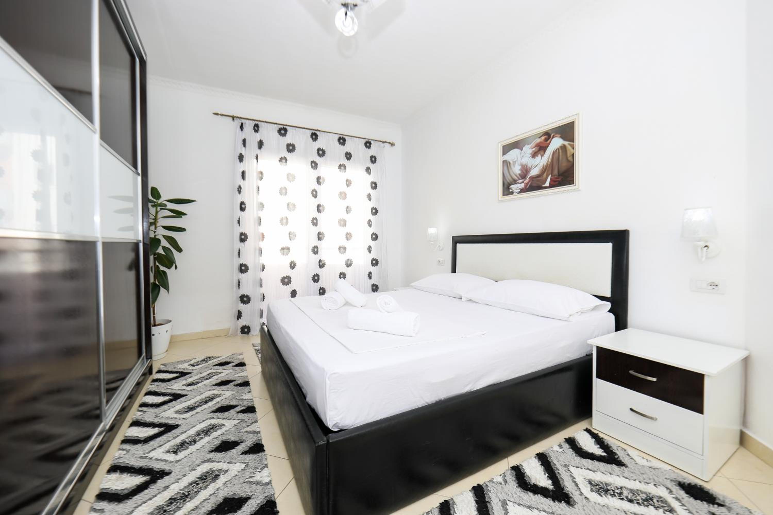 Jimi Apartments 2
