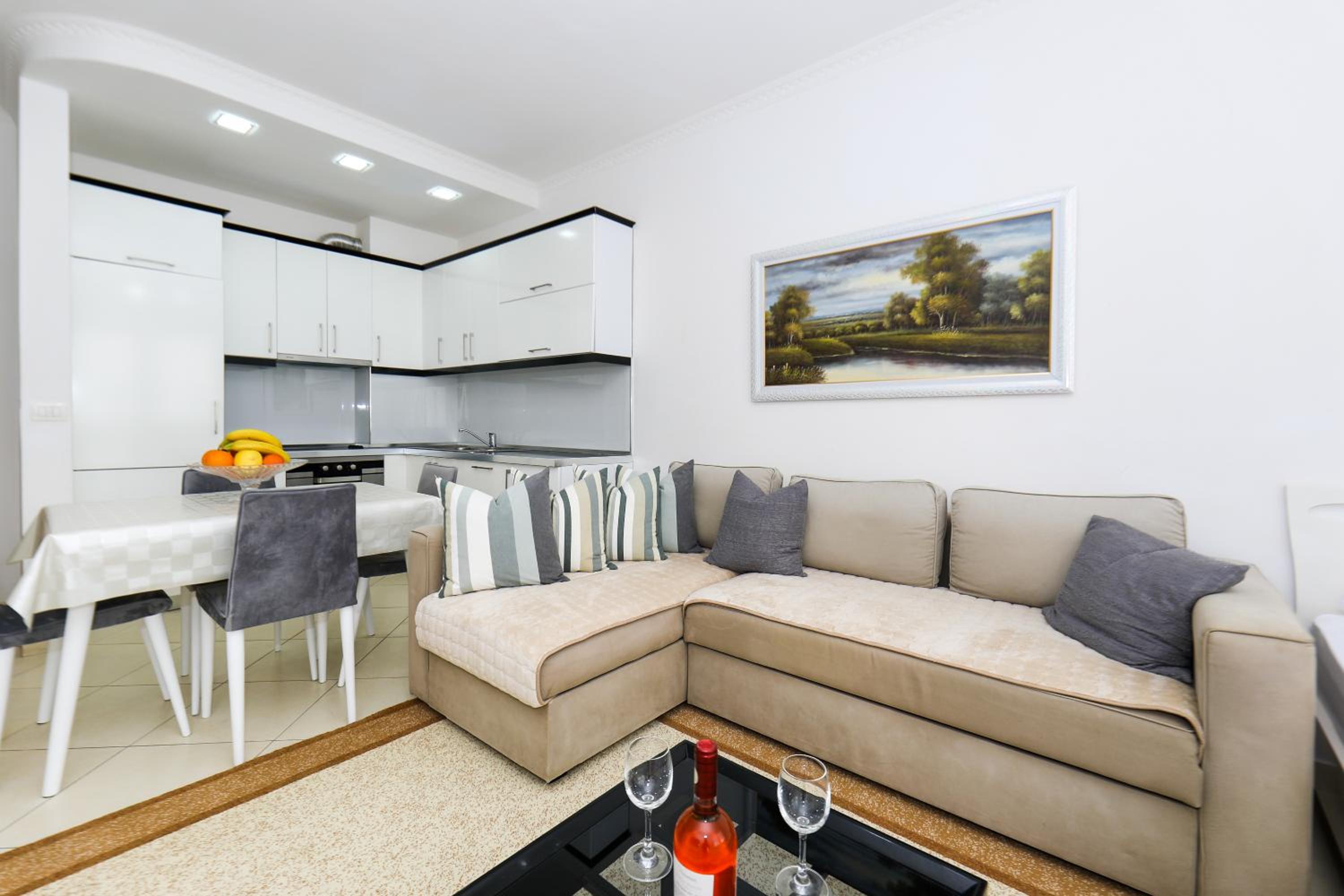 Jimi Apartments 2