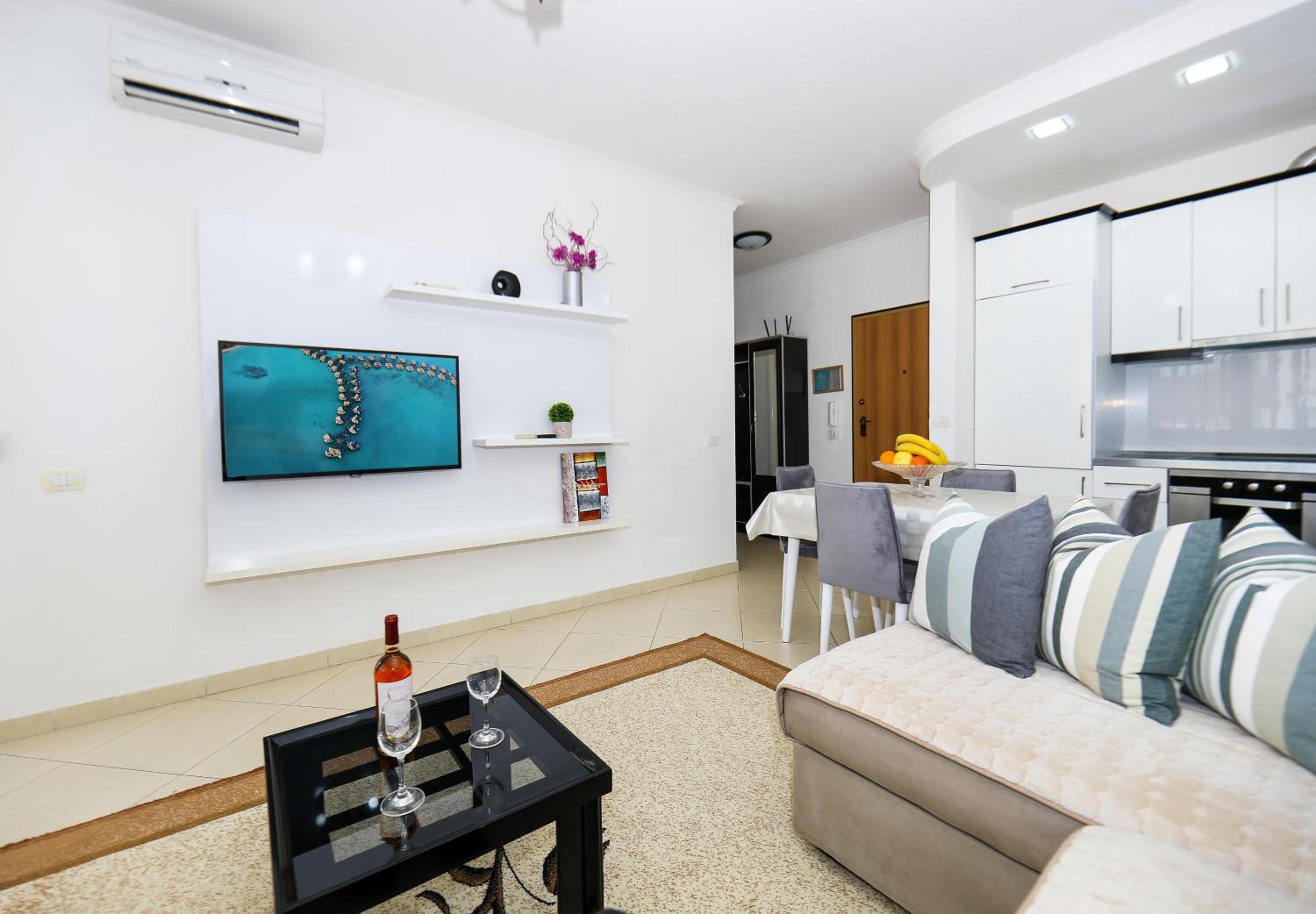 Jimi Apartments 2