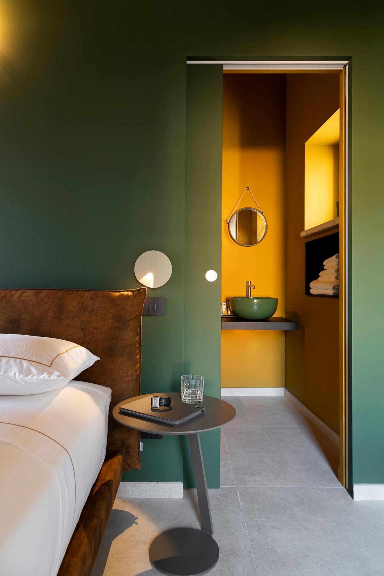 hotel room