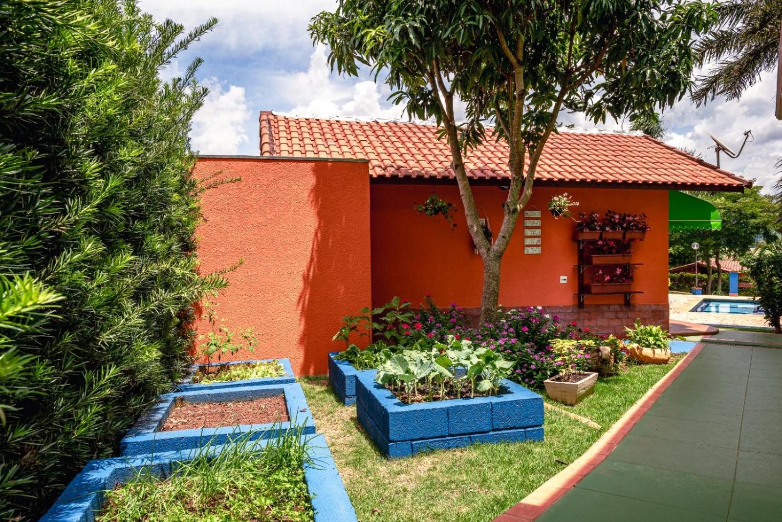 CHÁCARA TOP, com VISTA das Montanhas, PISCINA, PET FRIENDLY,, ESTACIONAMENTO ,Wi-Fi 213 Mbps