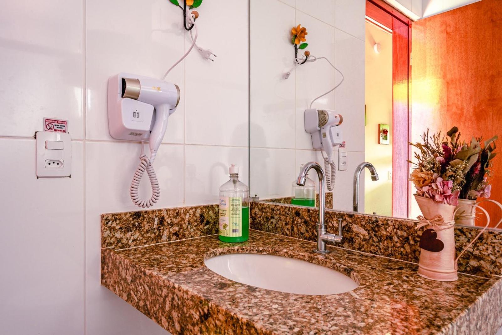 CHÁCARA TOP, com VISTA das Montanhas, PISCINA, PET FRIENDLY,, ESTACIONAMENTO ,Wi-Fi 213 Mbps