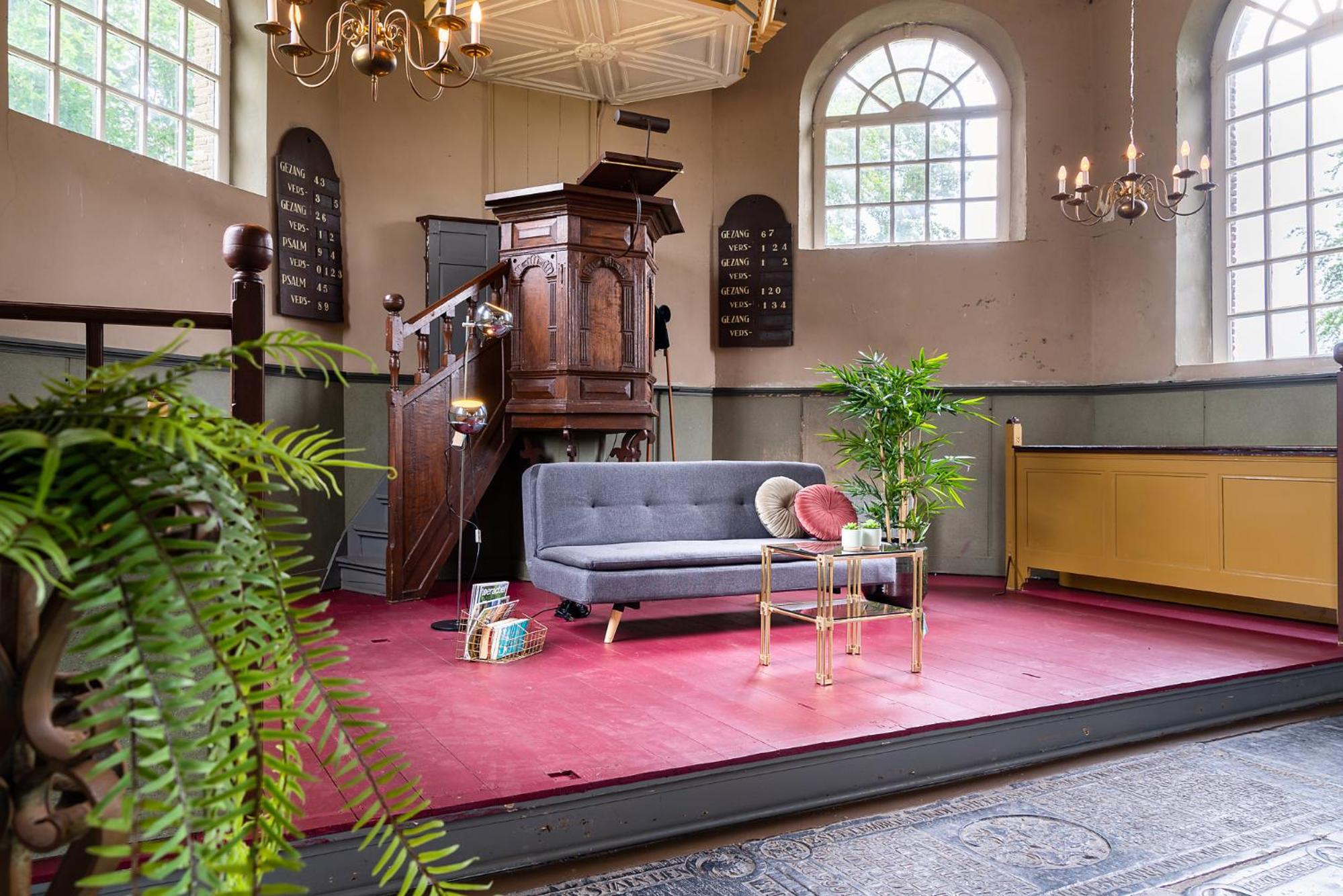 lounge