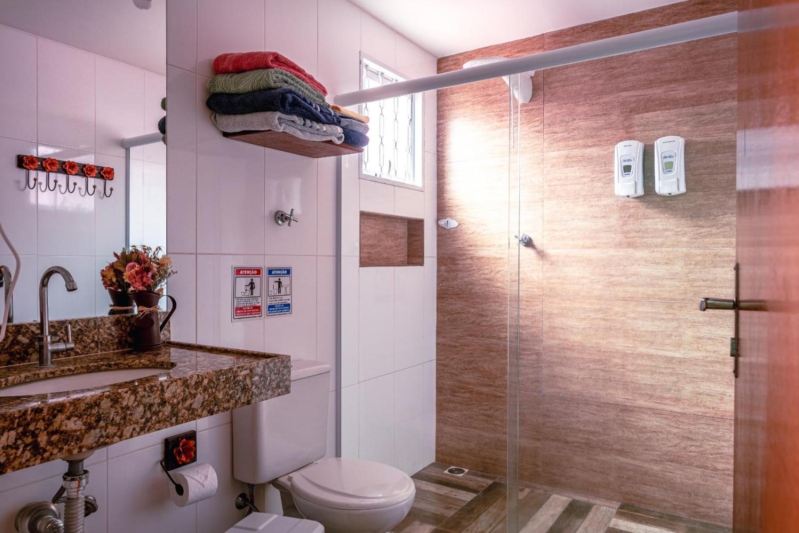 CHÁCARA TOP, com VISTA das Montanhas, PISCINA, PET FRIENDLY,, ESTACIONAMENTO ,Wi-Fi 213 Mbps