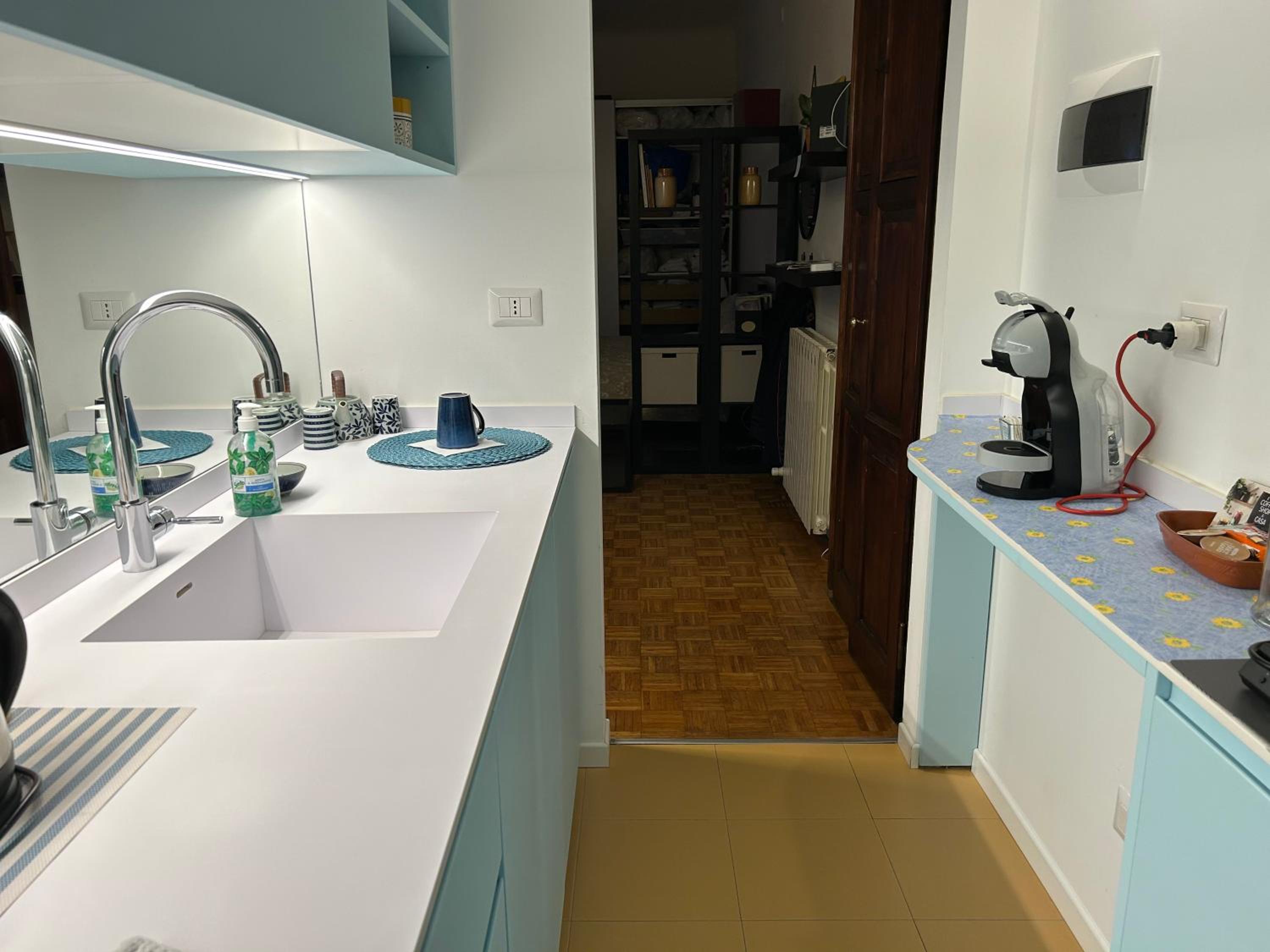 Easy Isola, for an easy stay