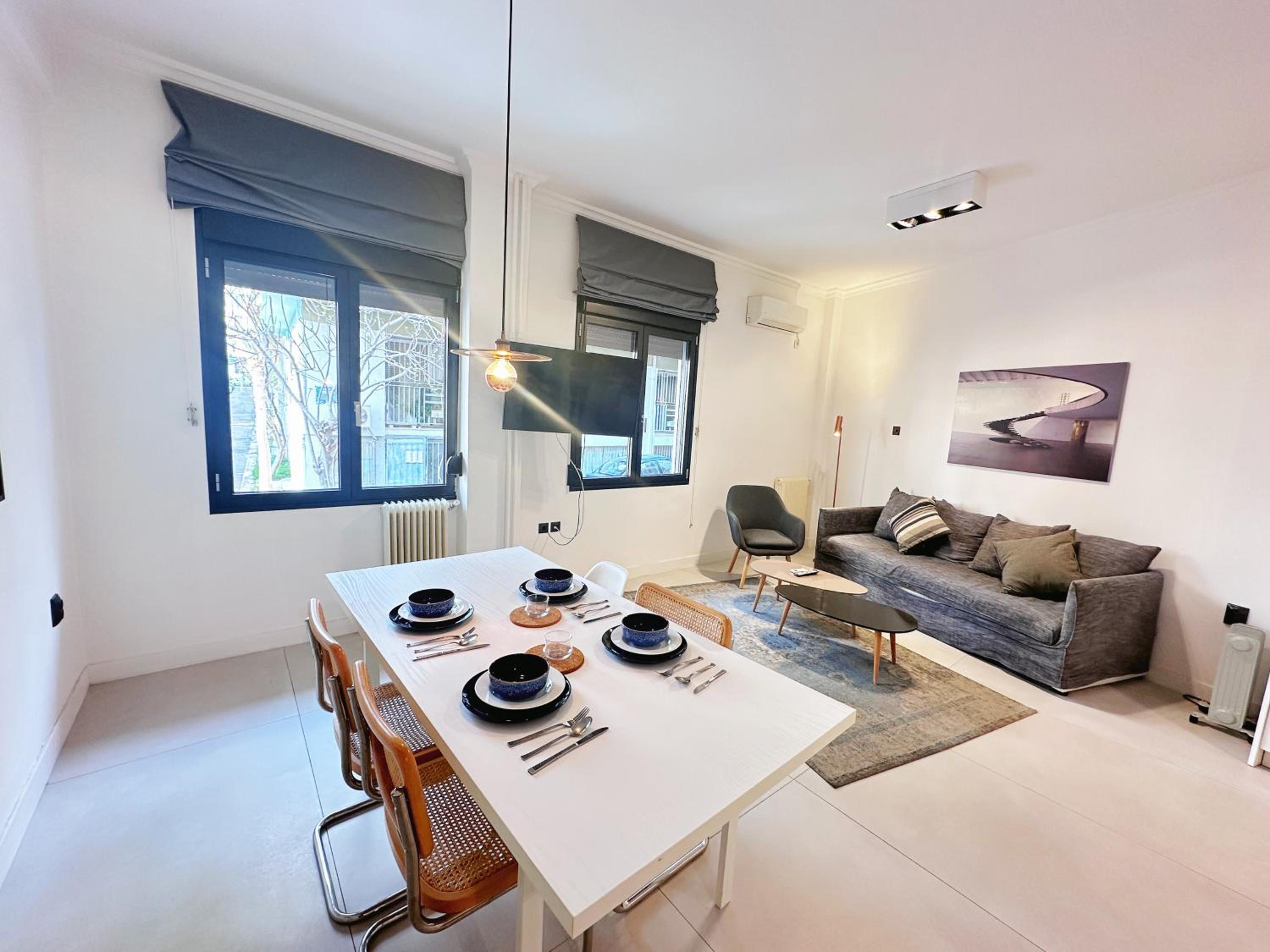 AH acropolis charming apartment