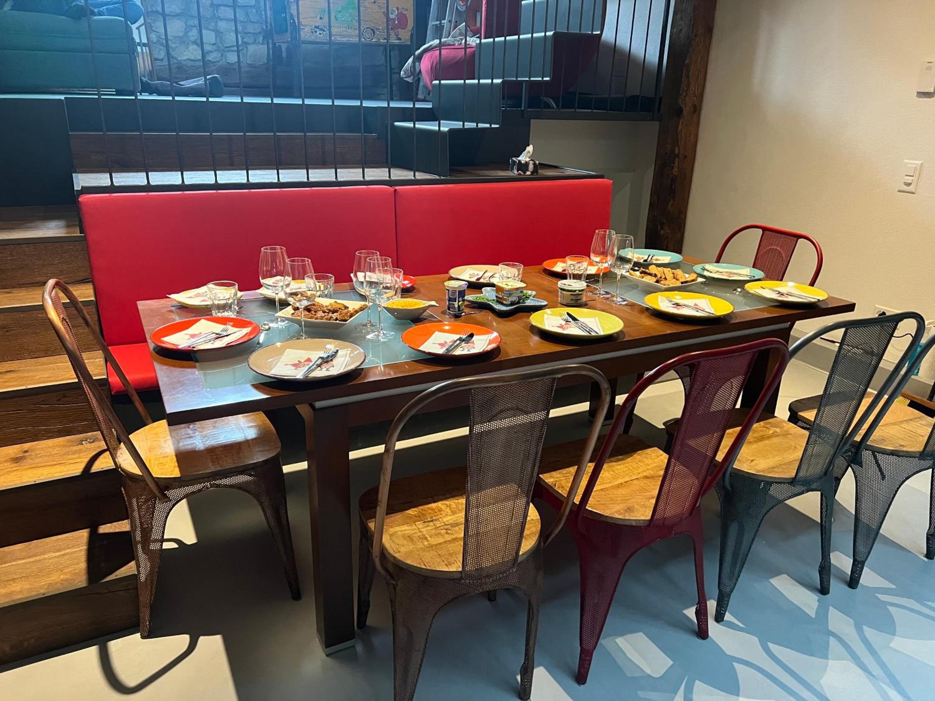 MARYS family friendly Apartments,VISIT RHINE FALLS for FREE if you stay 2 nights, SOHO 95m2 2-Bedrooms 2nd floor & SOUTH BEACH 105m2 3-Bedrooms & LOFT 115m