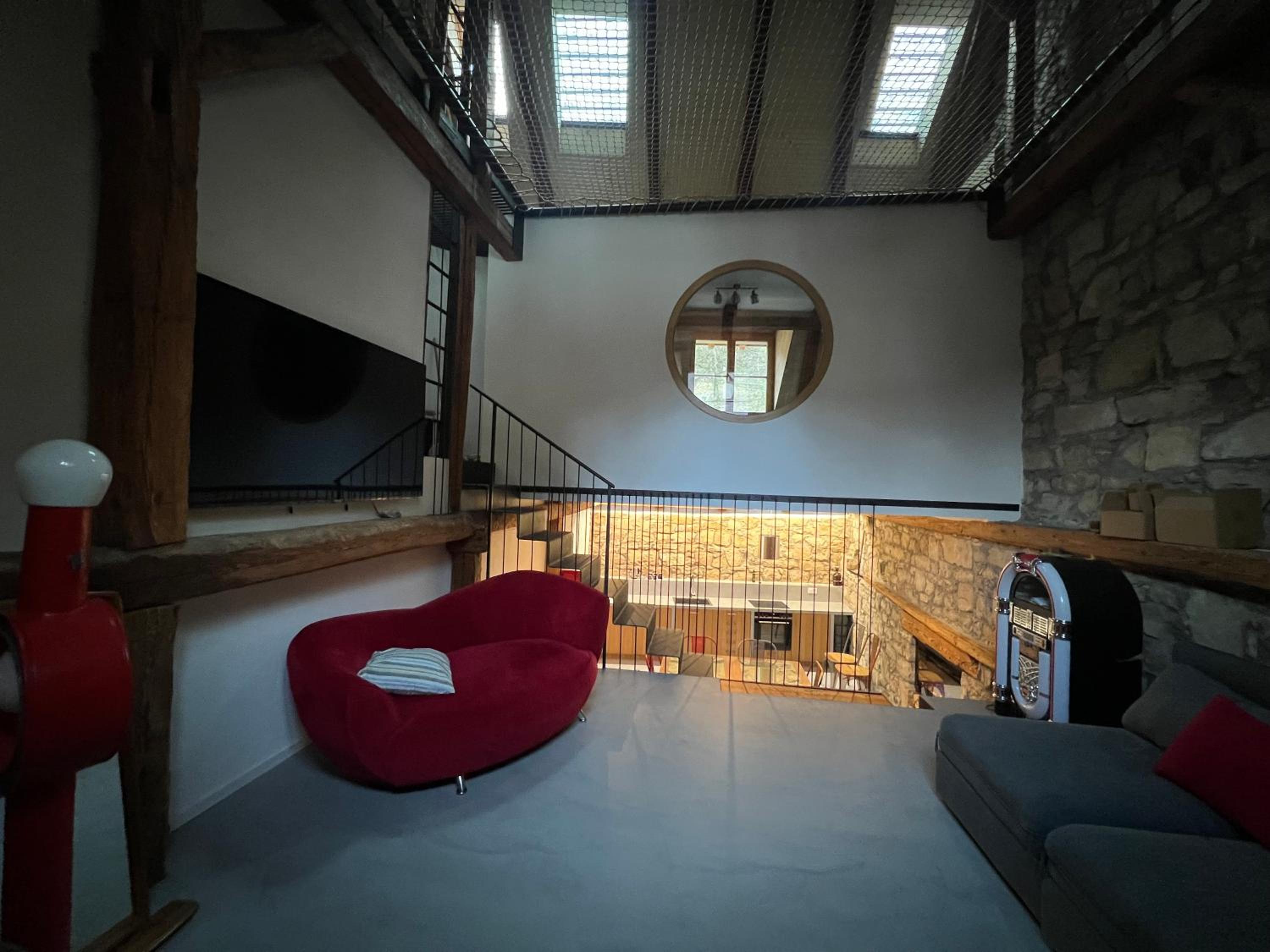 MARYS family friendly Apartments,VISIT RHINE FALLS for FREE if you stay 2 nights, SOHO 95m2 2-Bedrooms 2nd floor & SOUTH BEACH 105m2 3-Bedrooms & LOFT 115m