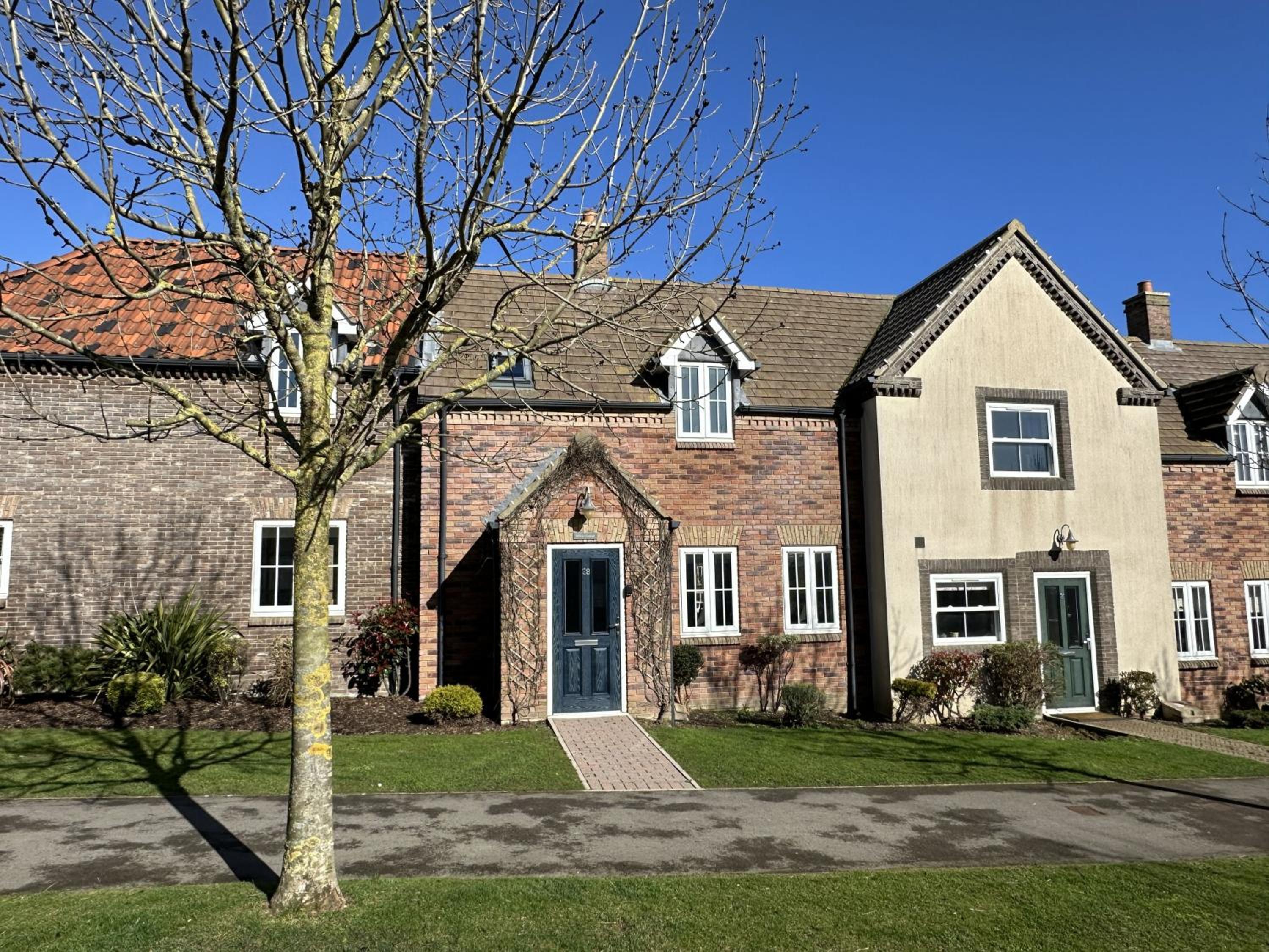 Willow Cottage - Part of the The Bay Filey Holiday Village with pool, gym and direct beach access, pub, restaurant, tennis and meadows walks