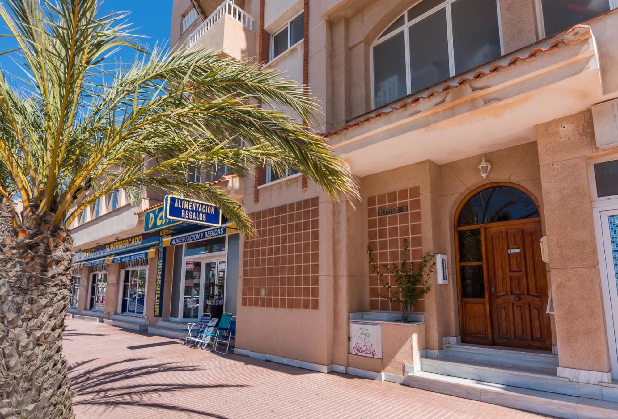 URBANIZACIÓN COPACABANA - La Manga del Mar Menor KM2 - Vistas a Mediterráneo Dormitorio doble y sofá-cama view 3