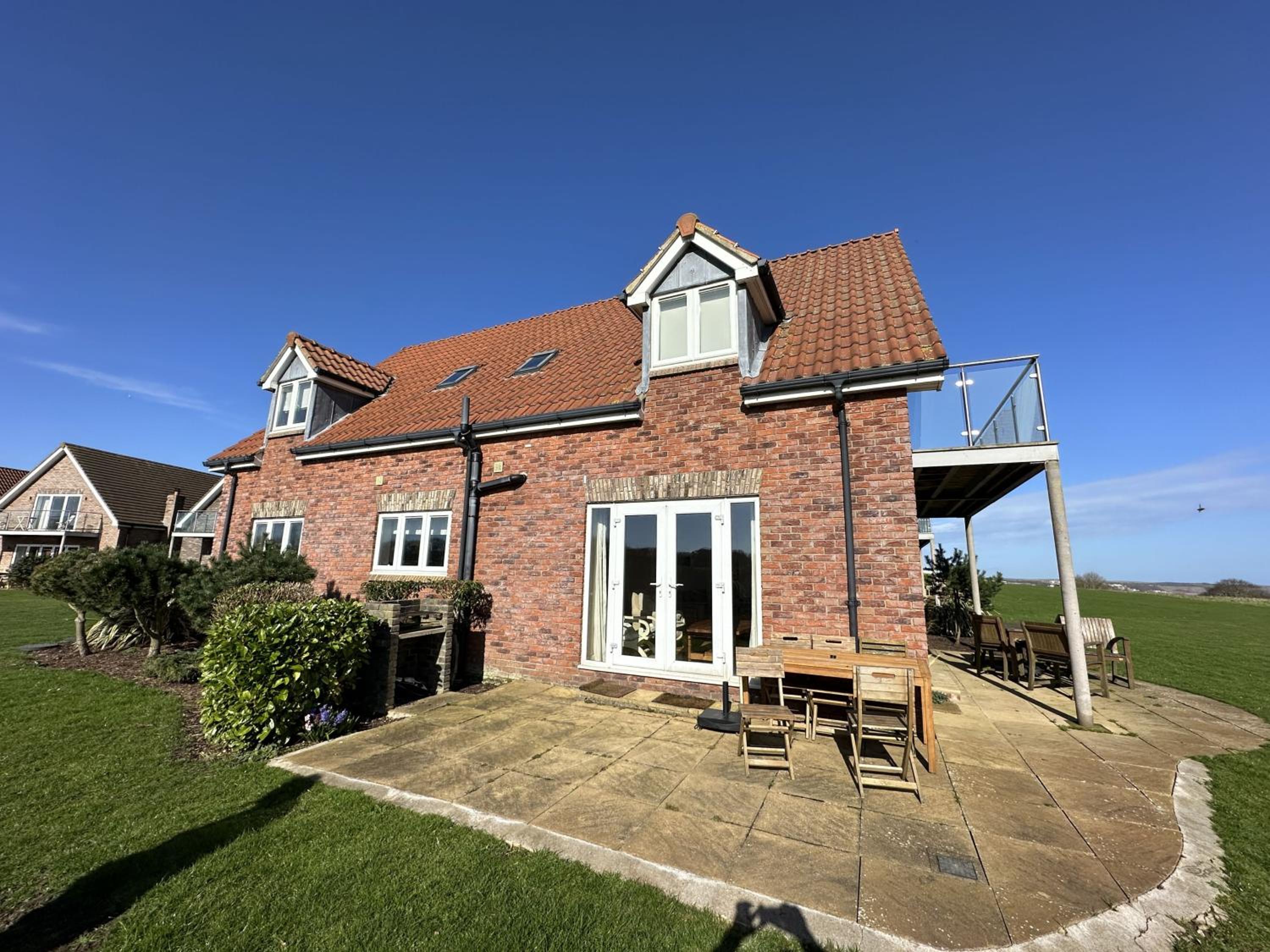 Sunrise View - Balcony and Seaview - Part of the The Bay Filey Holiday Village with pool, gym and direct beach access, pub, restaurant, tennis and meadows