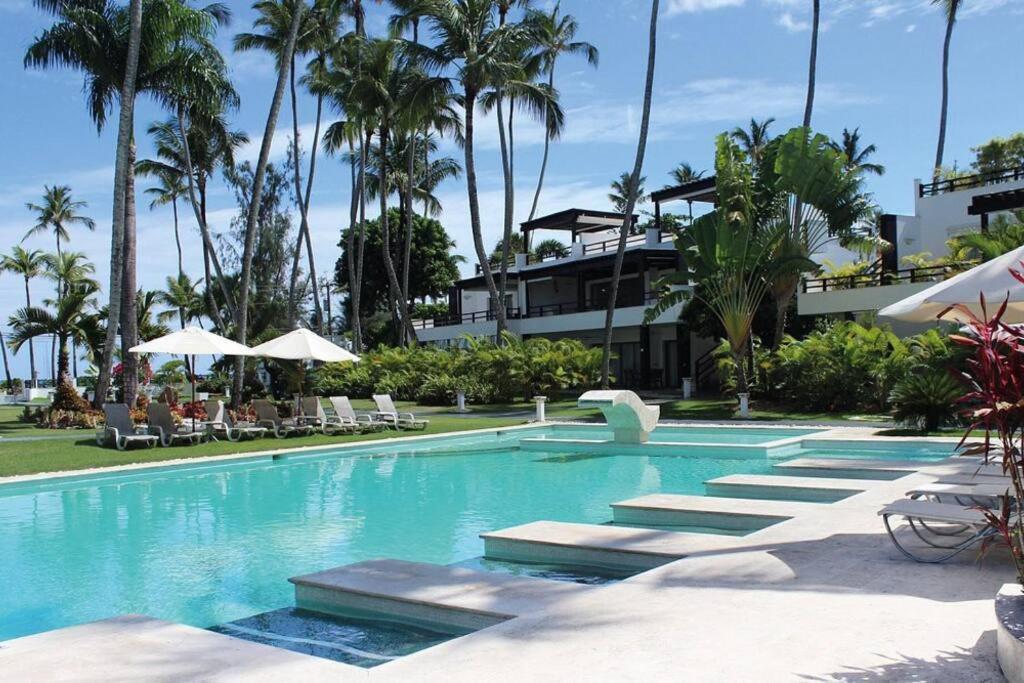 Peaceful and lovely apartment! Front beach