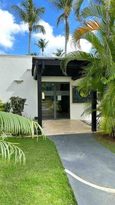 Peaceful and lovely apartment! Front beach