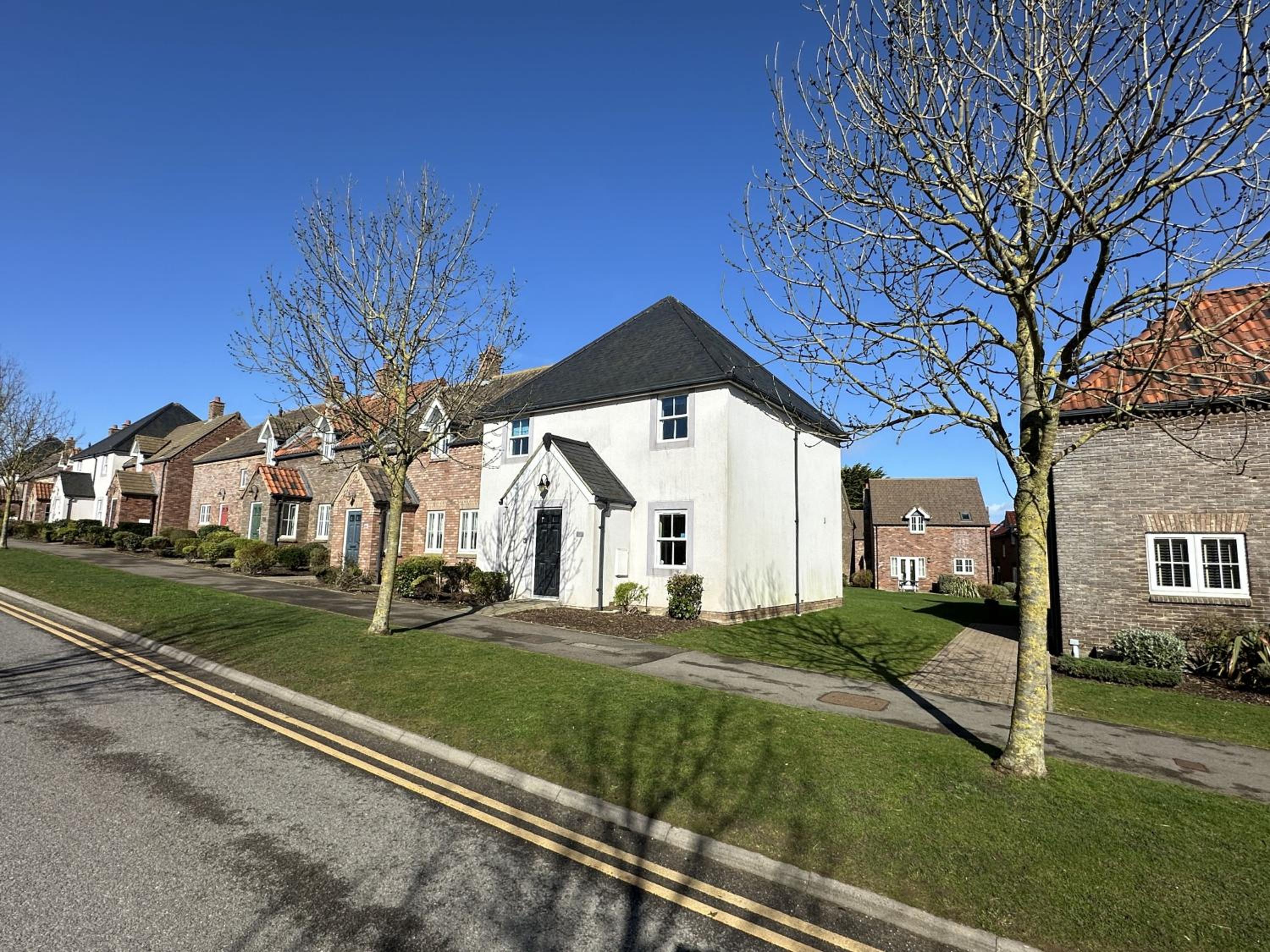 Greenwich Cottage - Part of the The Bay Filey Holiday Village with pool, gym and direct beach access, pub, restaurant, tennis and meadows walks