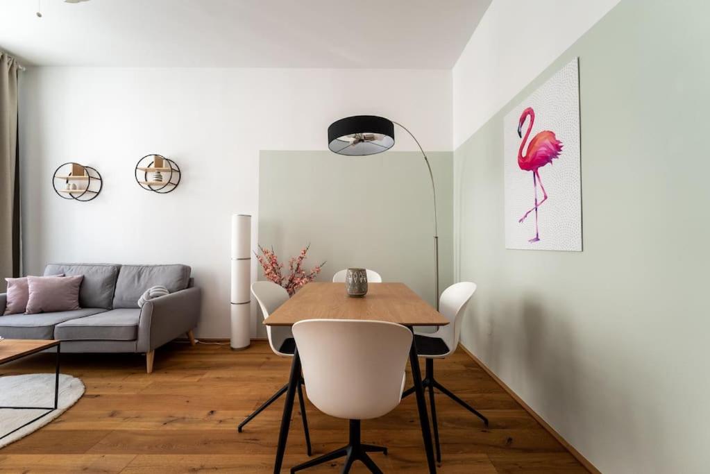 1BR Oasis with Easy City Access by HM