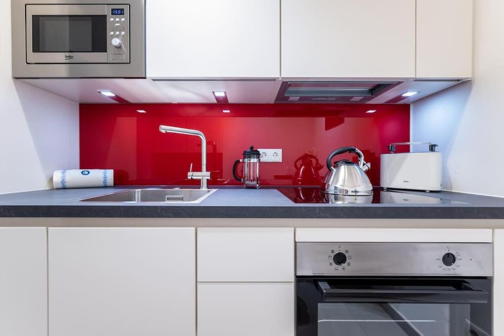 1BR Oasis with Easy City Access by HM