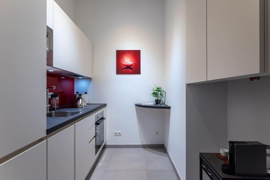 1BR Oasis with Easy City Access by HM
