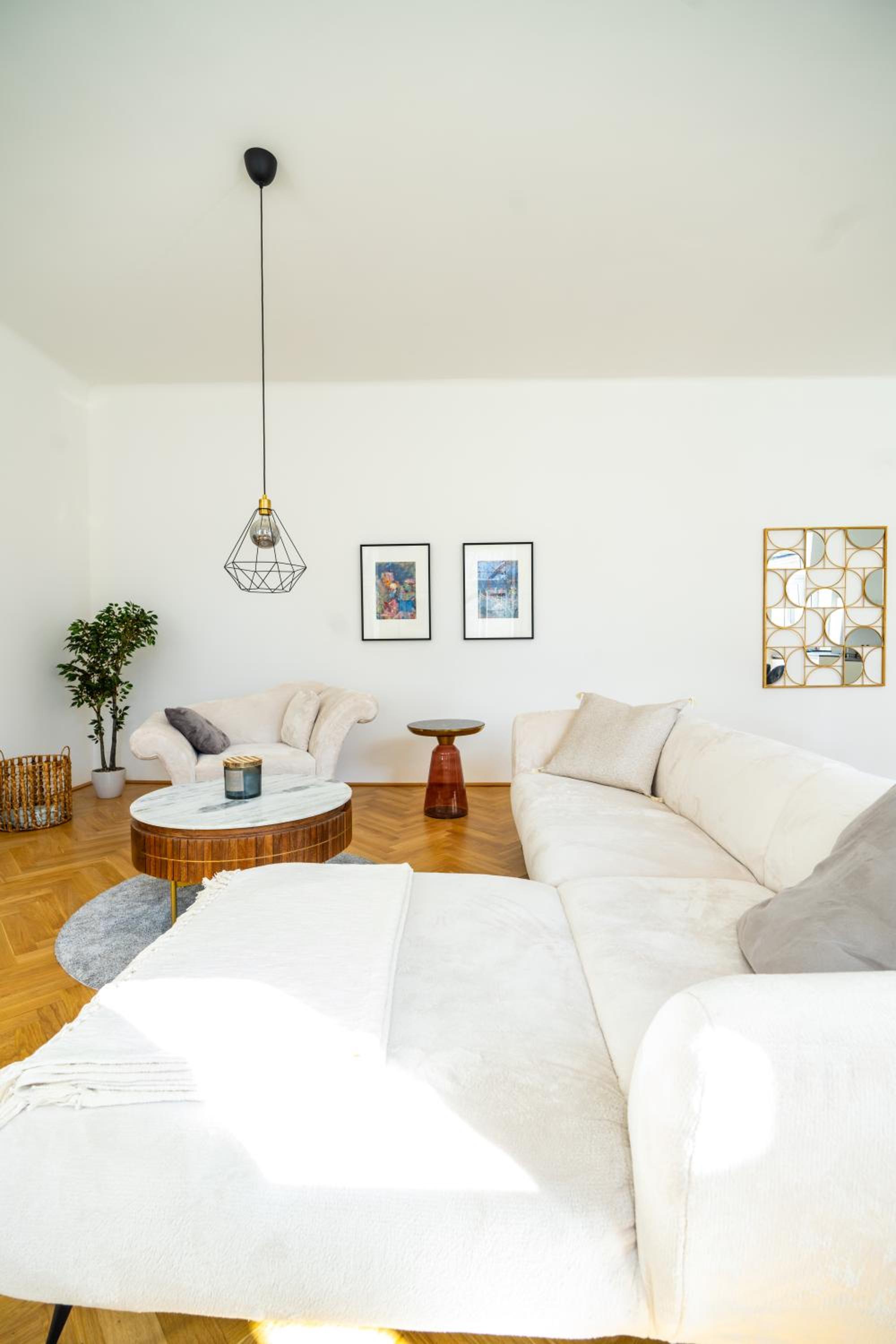Josefstadt City Apartment is Calling