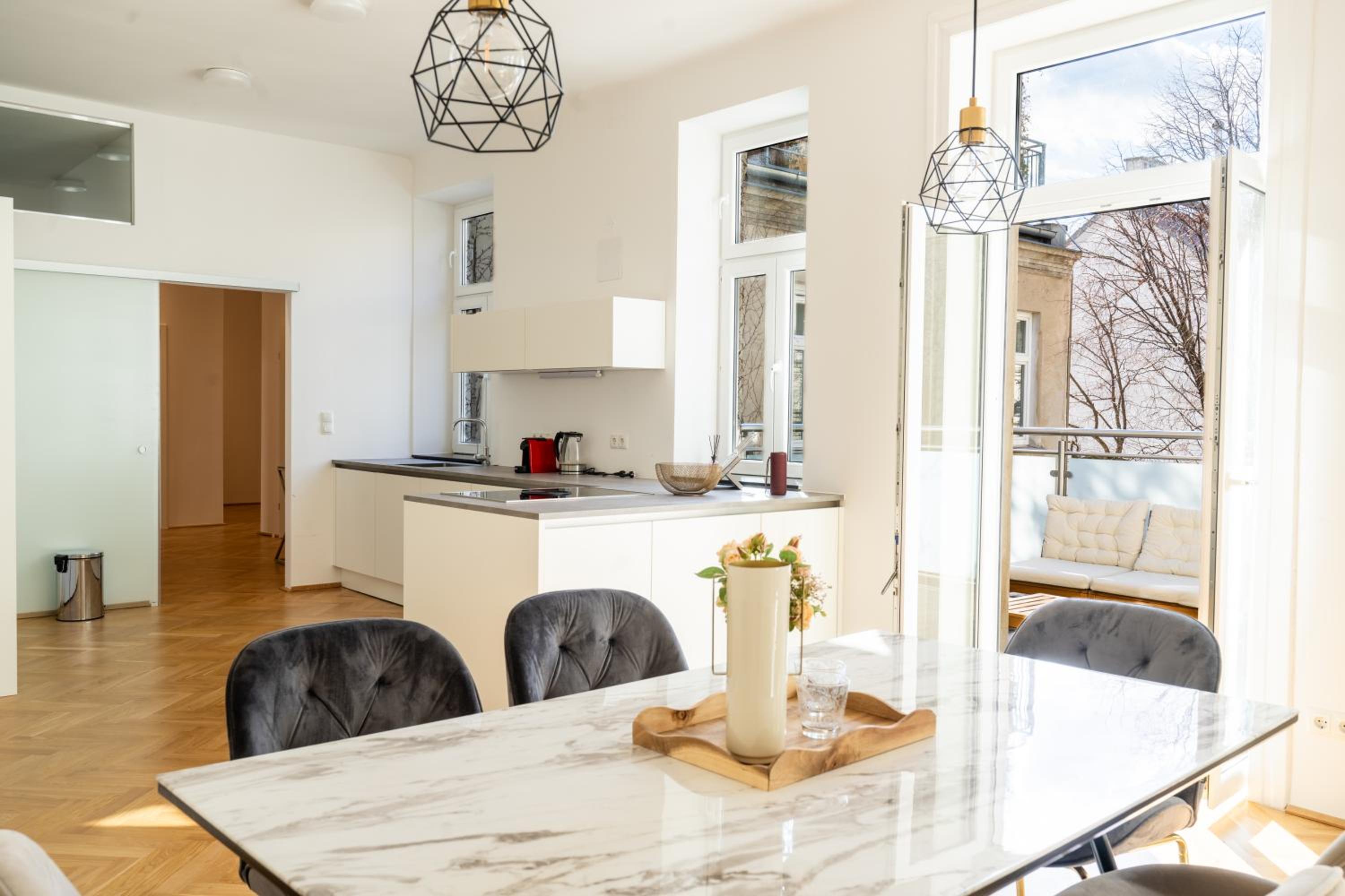 Josefstadt City Apartment is Calling