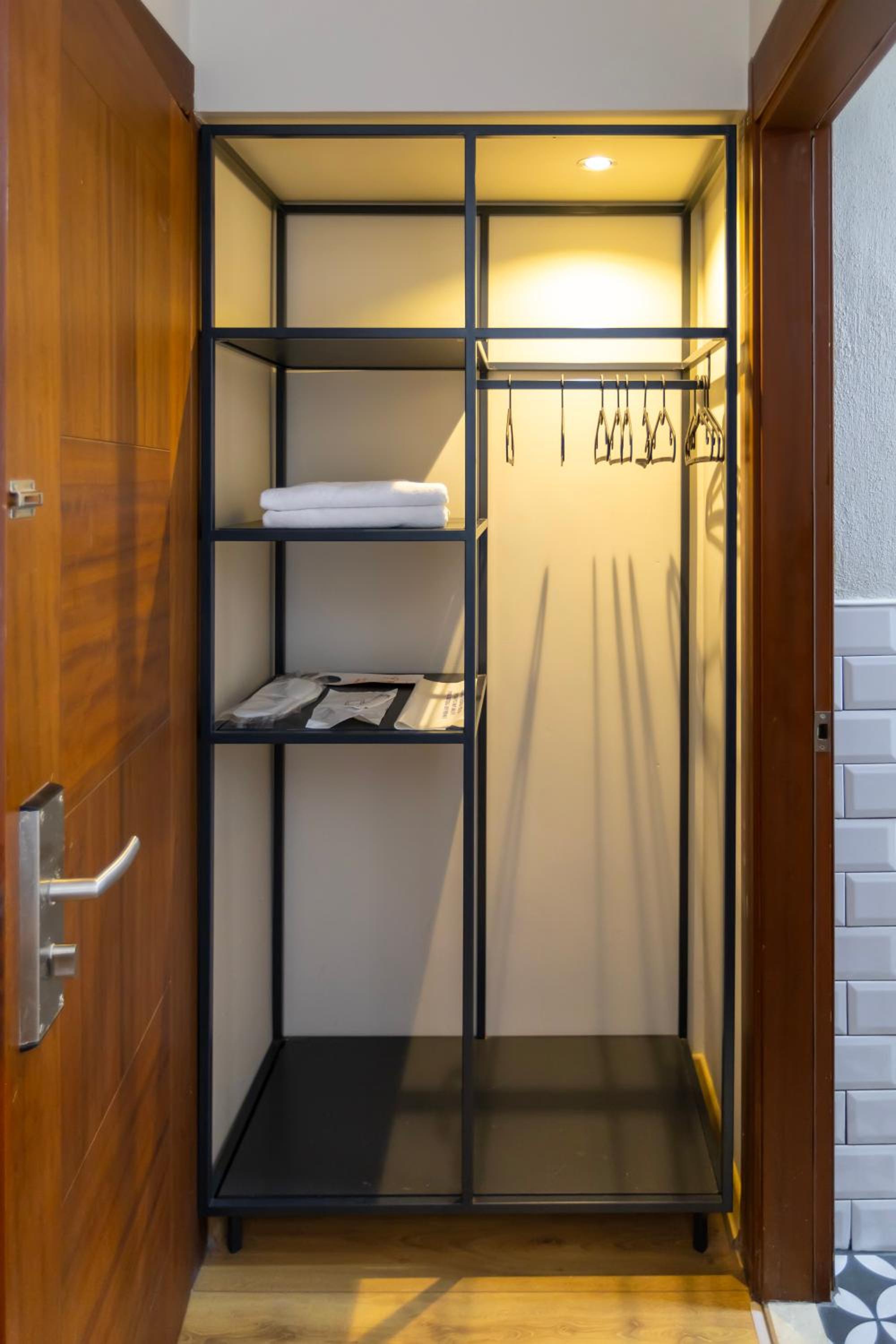 Mene City Hotel - Image 35