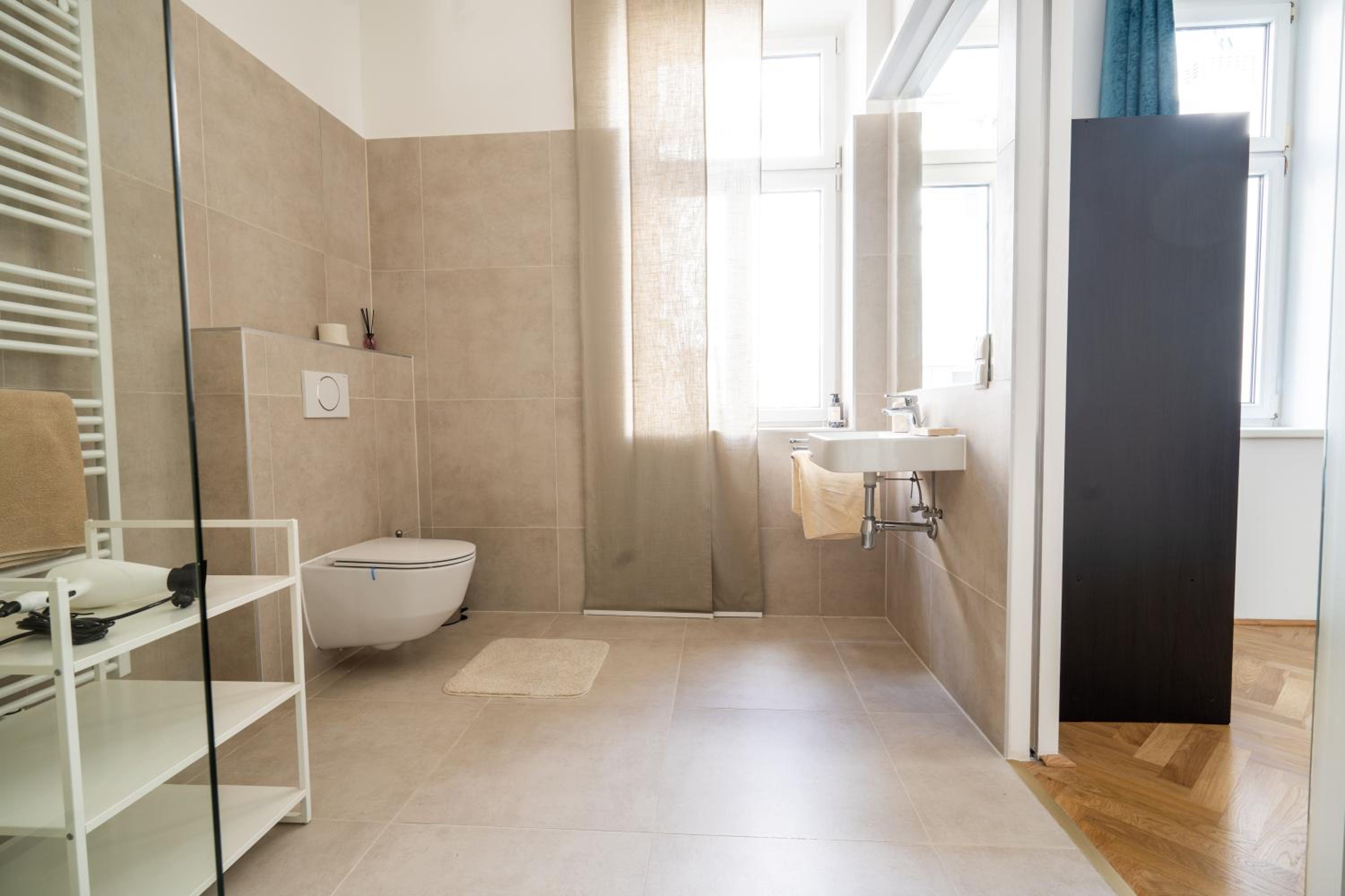 Josefstadt City Apartment is Calling