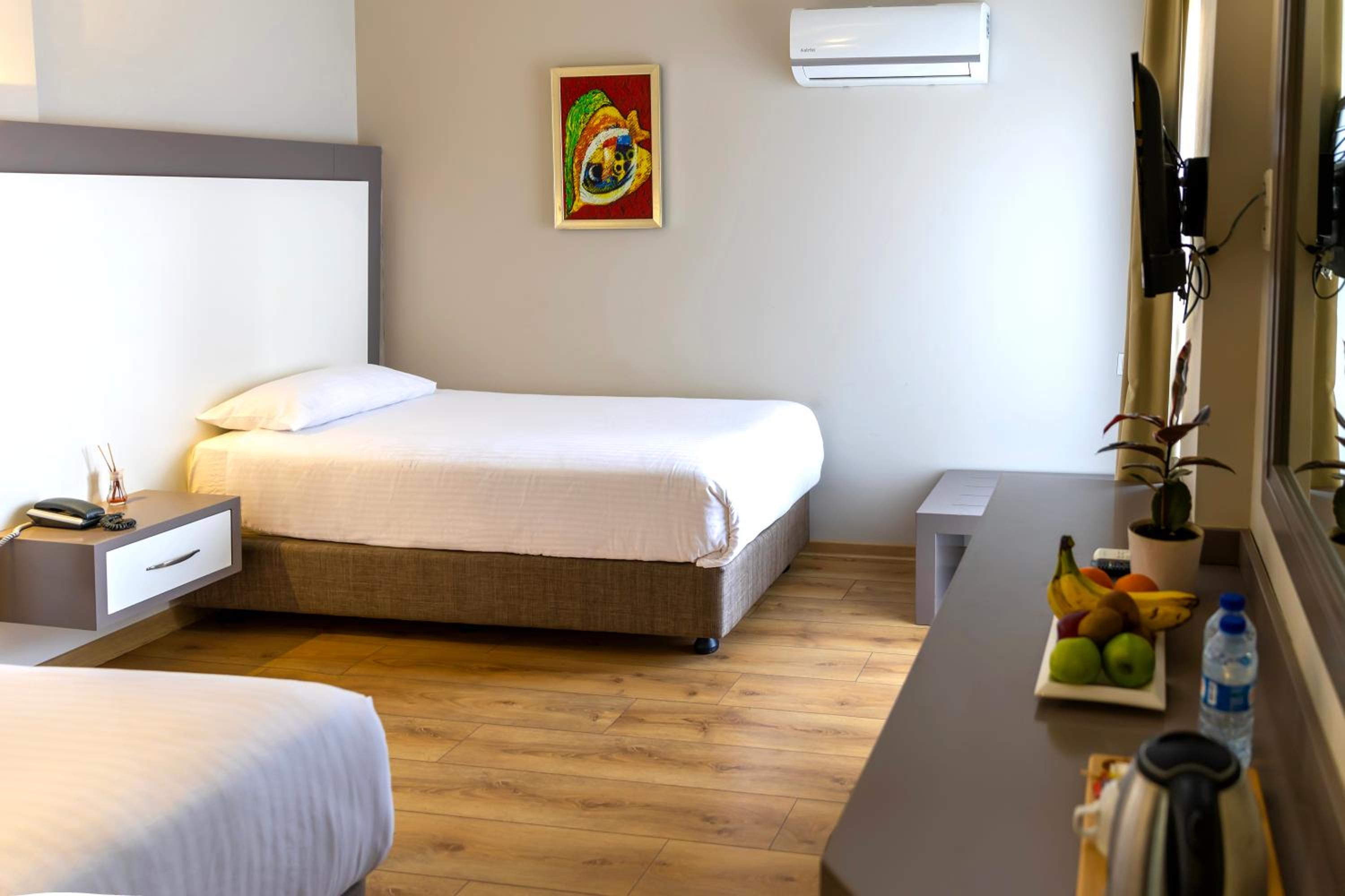 Mene City Hotel - Image 37