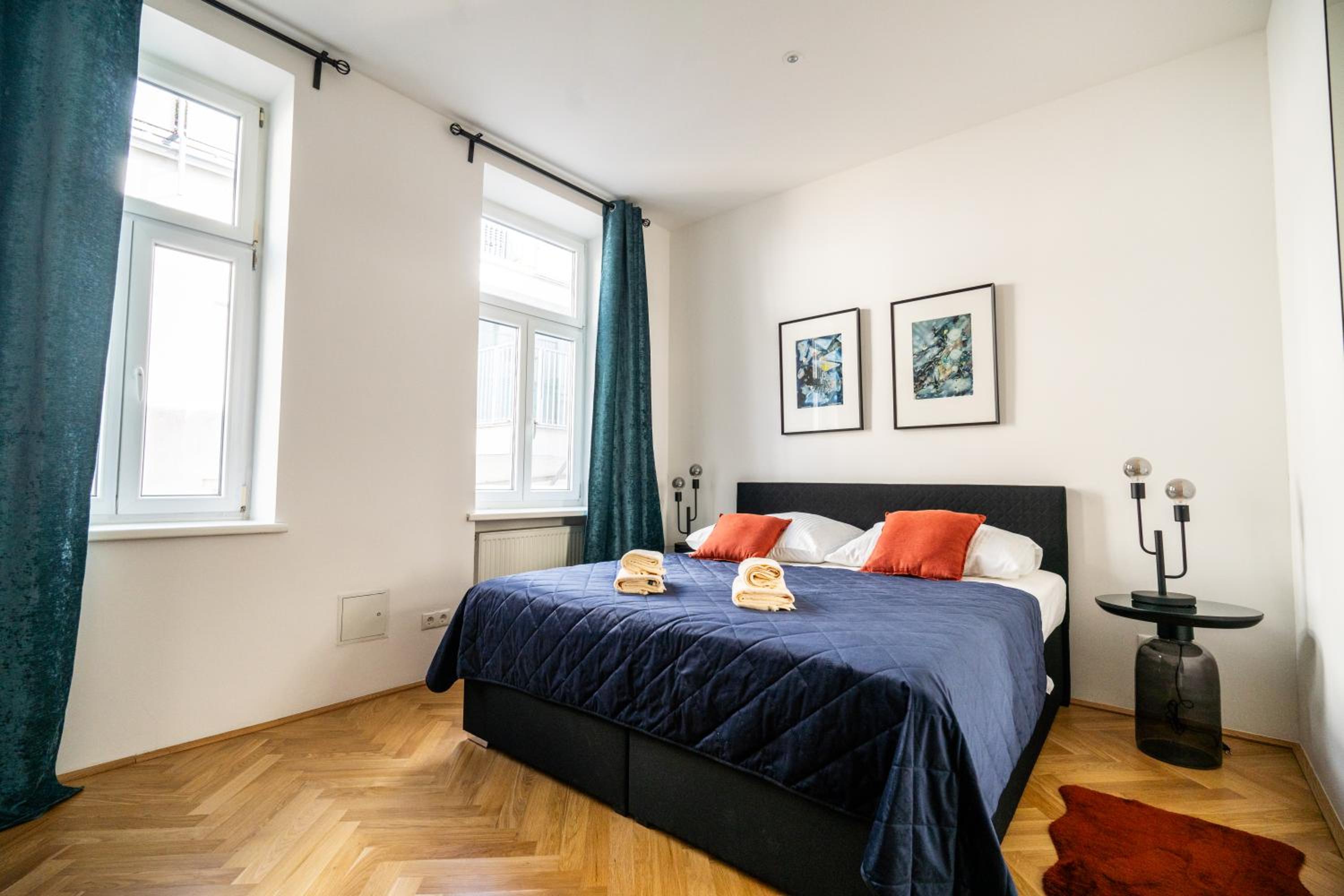 Josefstadt City Apartment is Calling