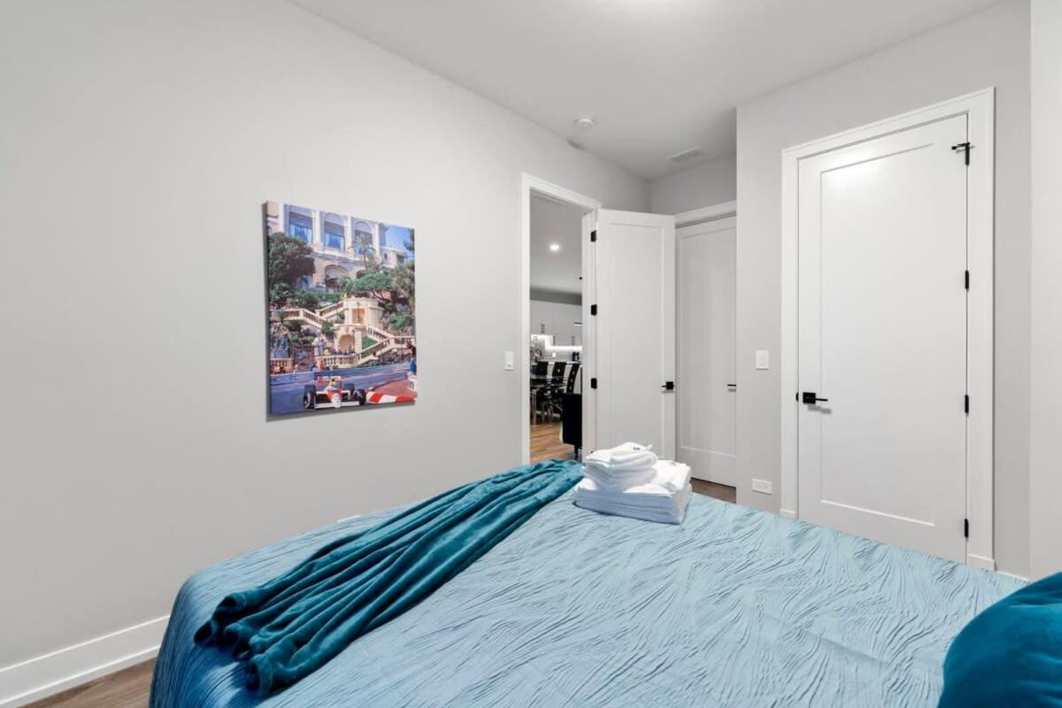 Lovely 3bed 3bath Brand New Apt w 4 beds & Balcony photo 4