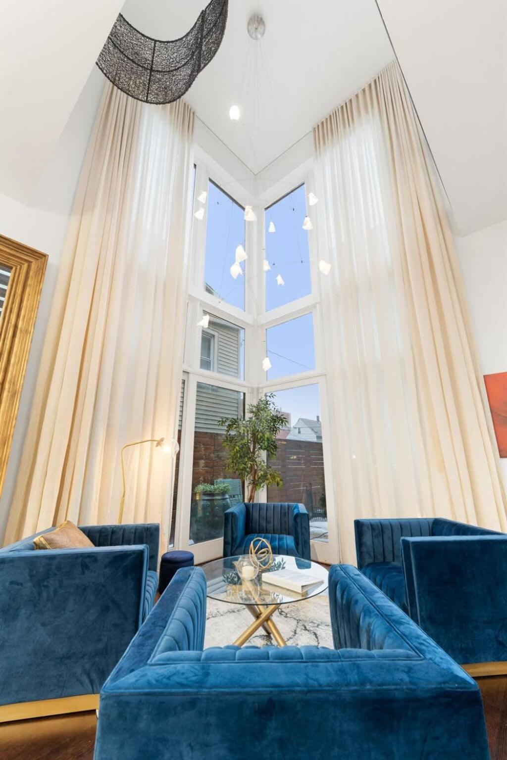 5BR 5BA Architectural Estate-Theatre Gym Rooftop view 2