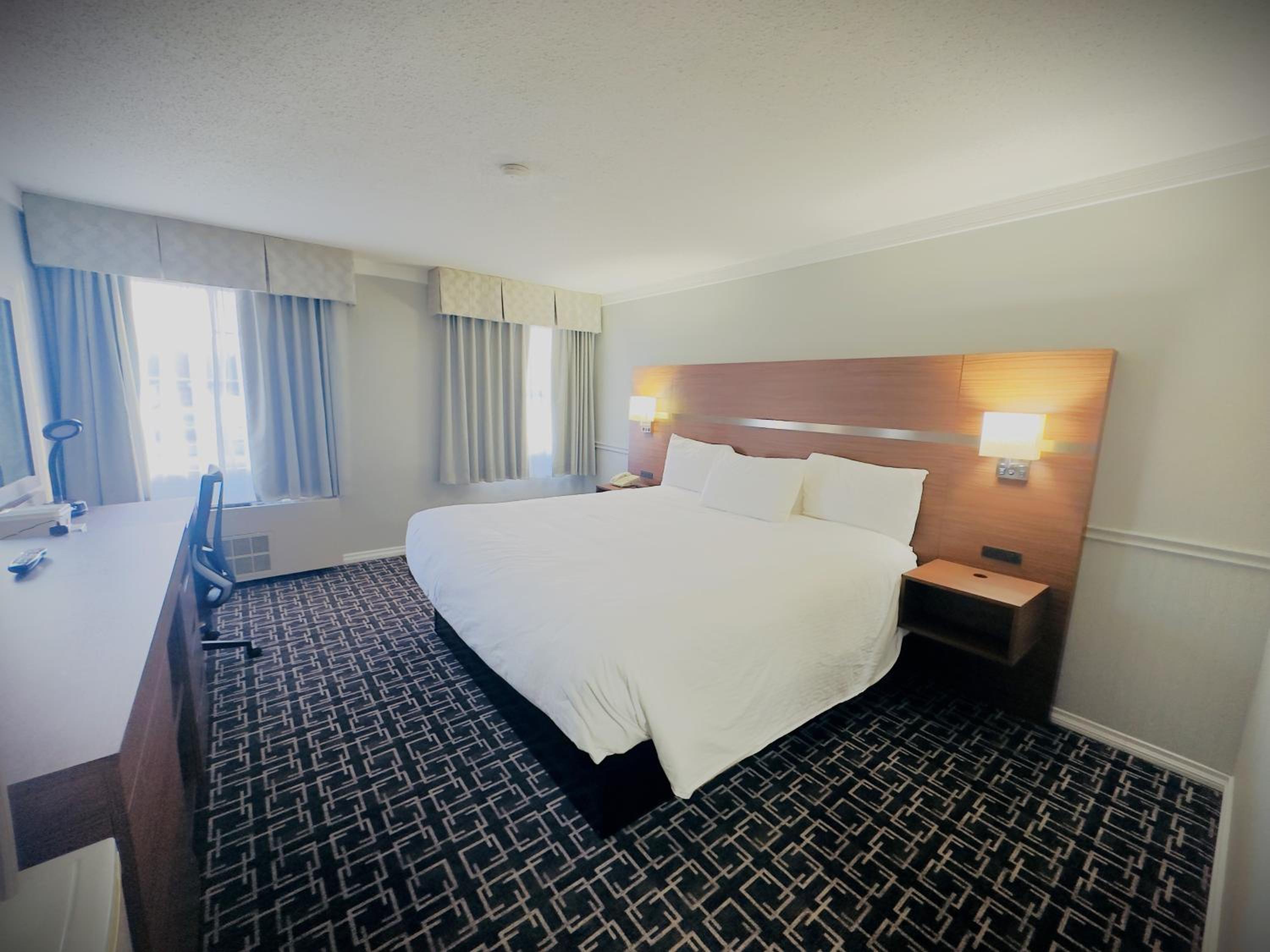 Edson Vacations - Baymont by Wyndham Edson - Property Image 5
