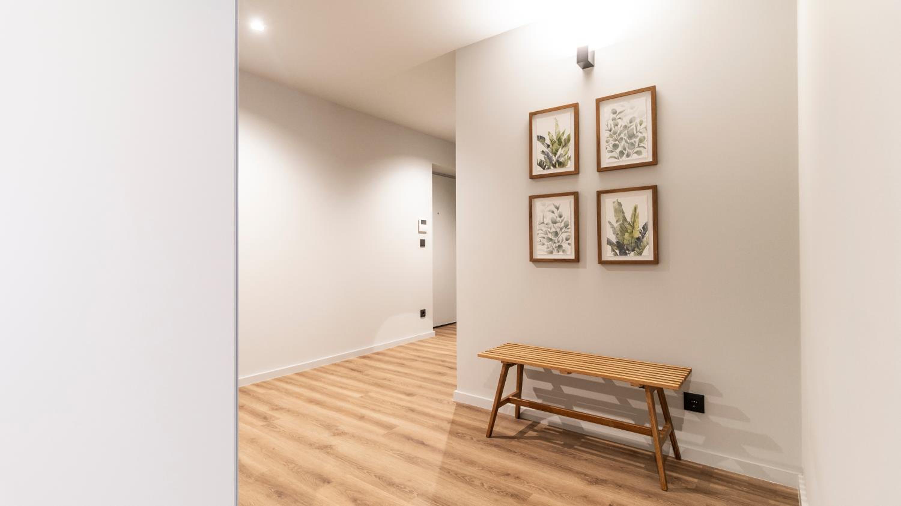 RUAH Apartments by LovelyStay