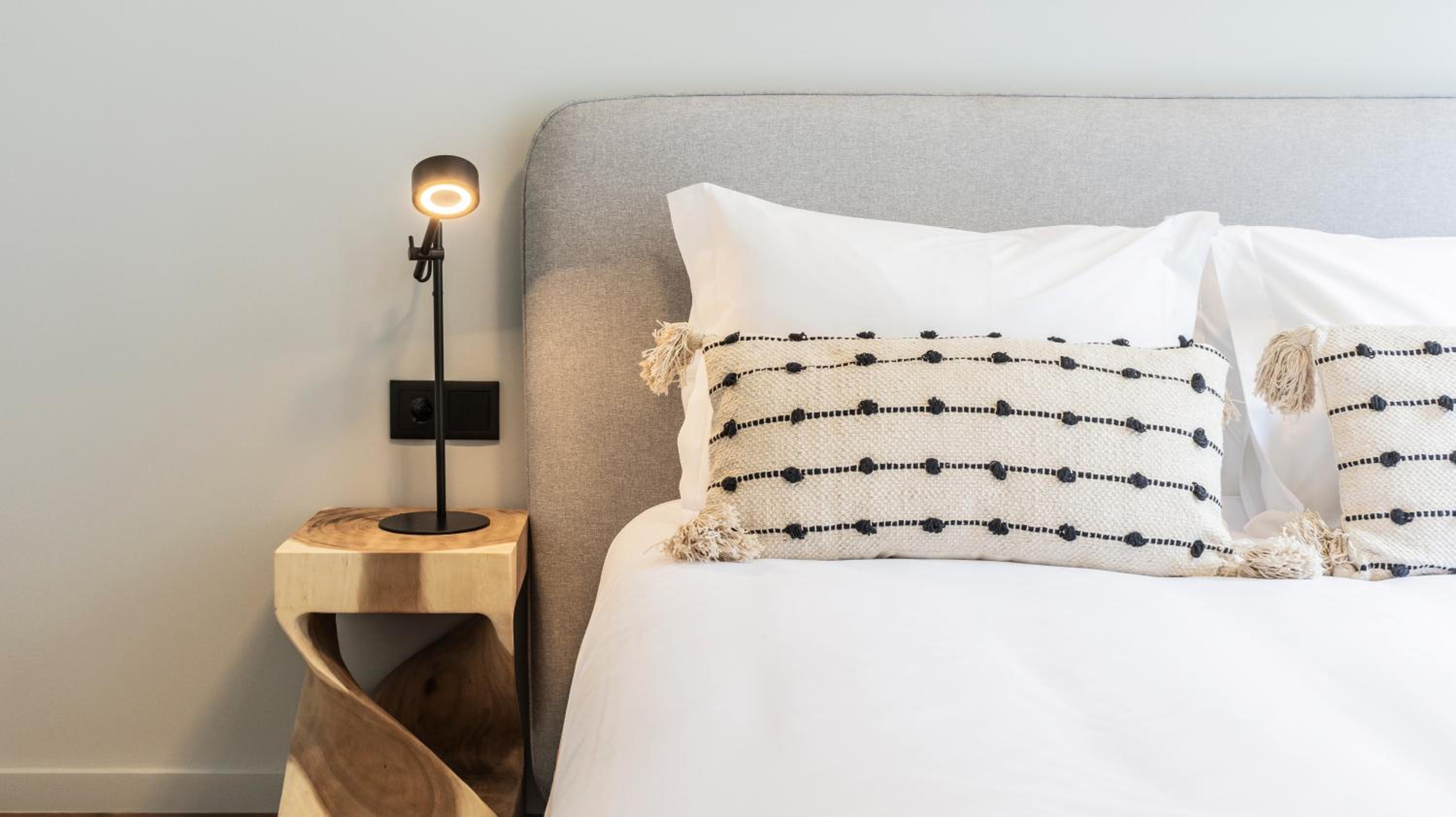 RUAH Apartments by LovelyStay
