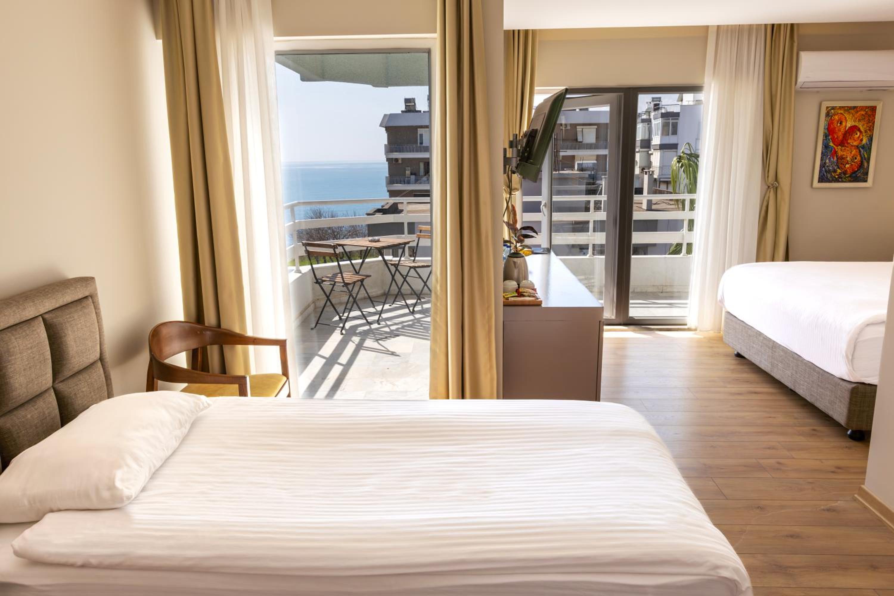 Mene City Hotel - Image 32