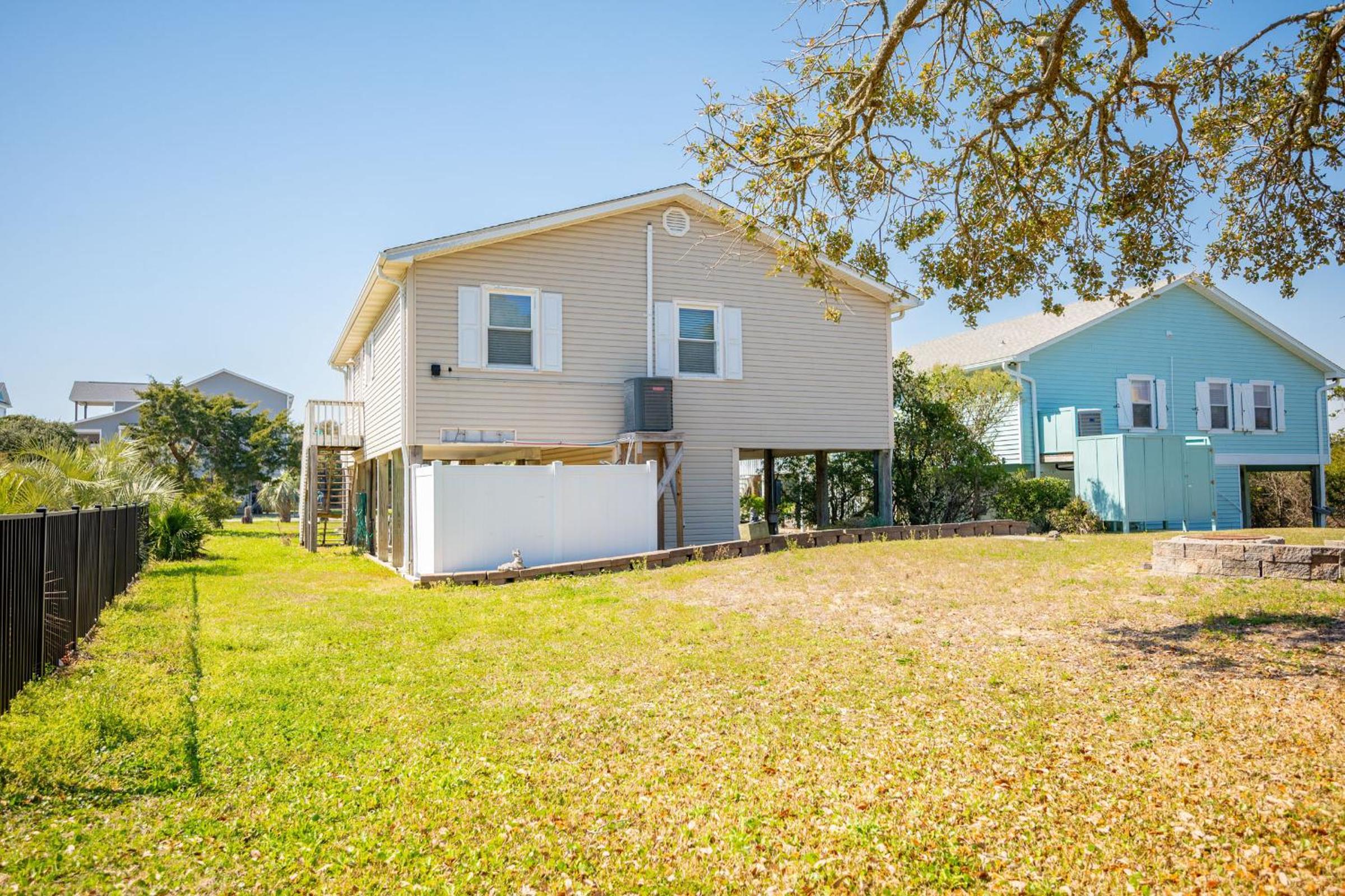 The Sand Ranch by Oak Island Accommodations