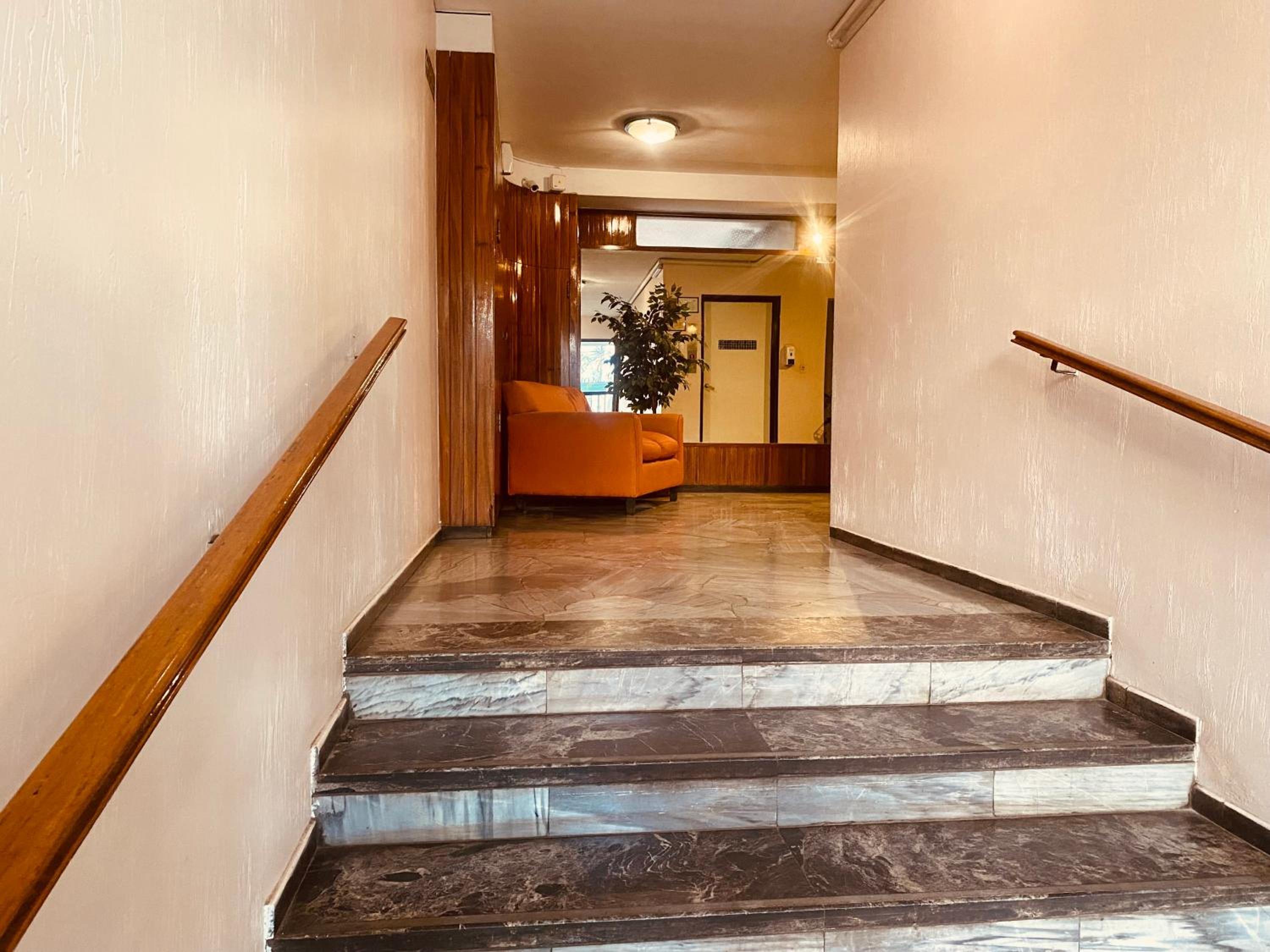 TU CASA EN ESPAÑA Y PEATONAL - COCHERA PRIVADA INCLUIDA - Microcentro