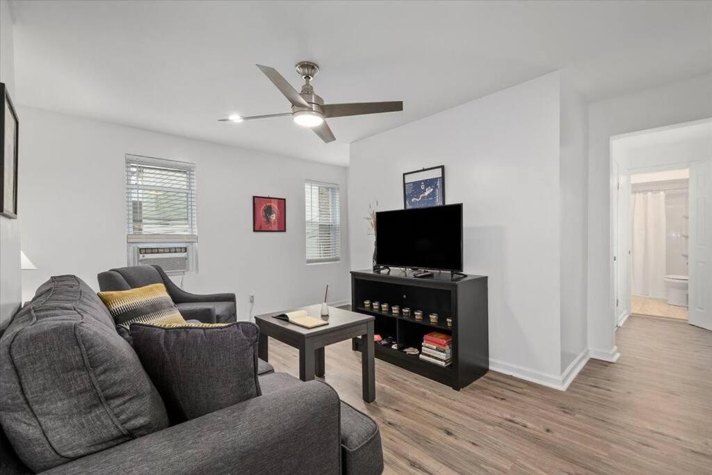 East Allegheny Apartment | Driveway Parking!