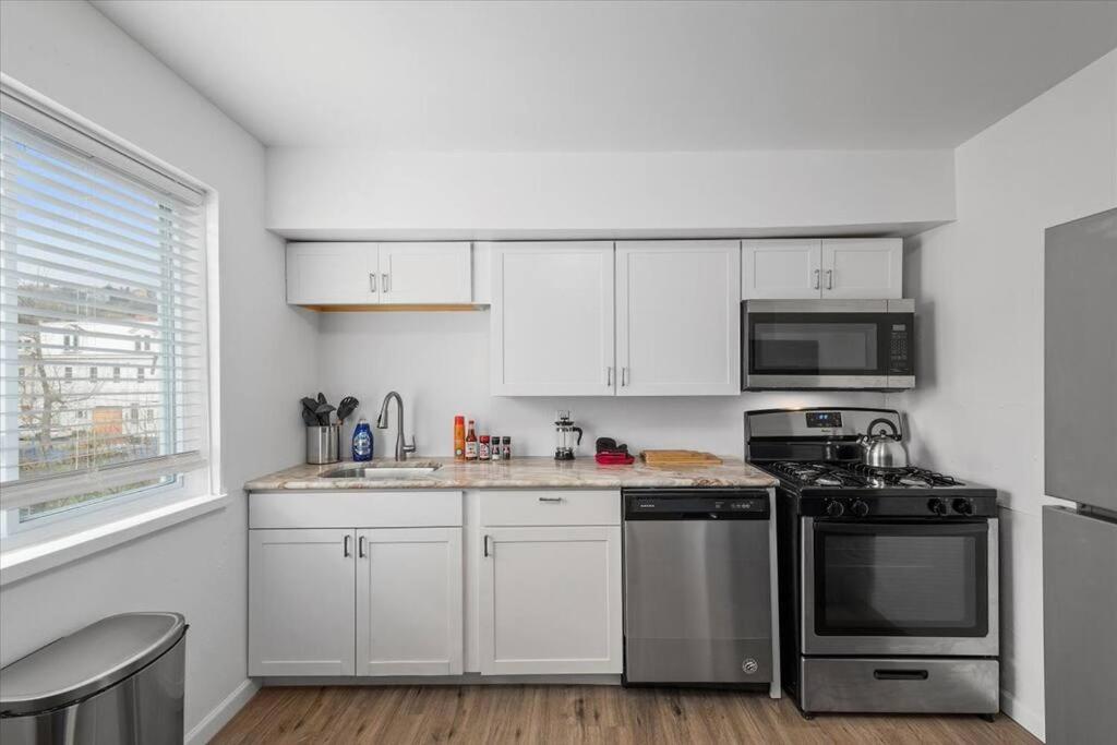 East Allegheny Apartment | Driveway Parking!