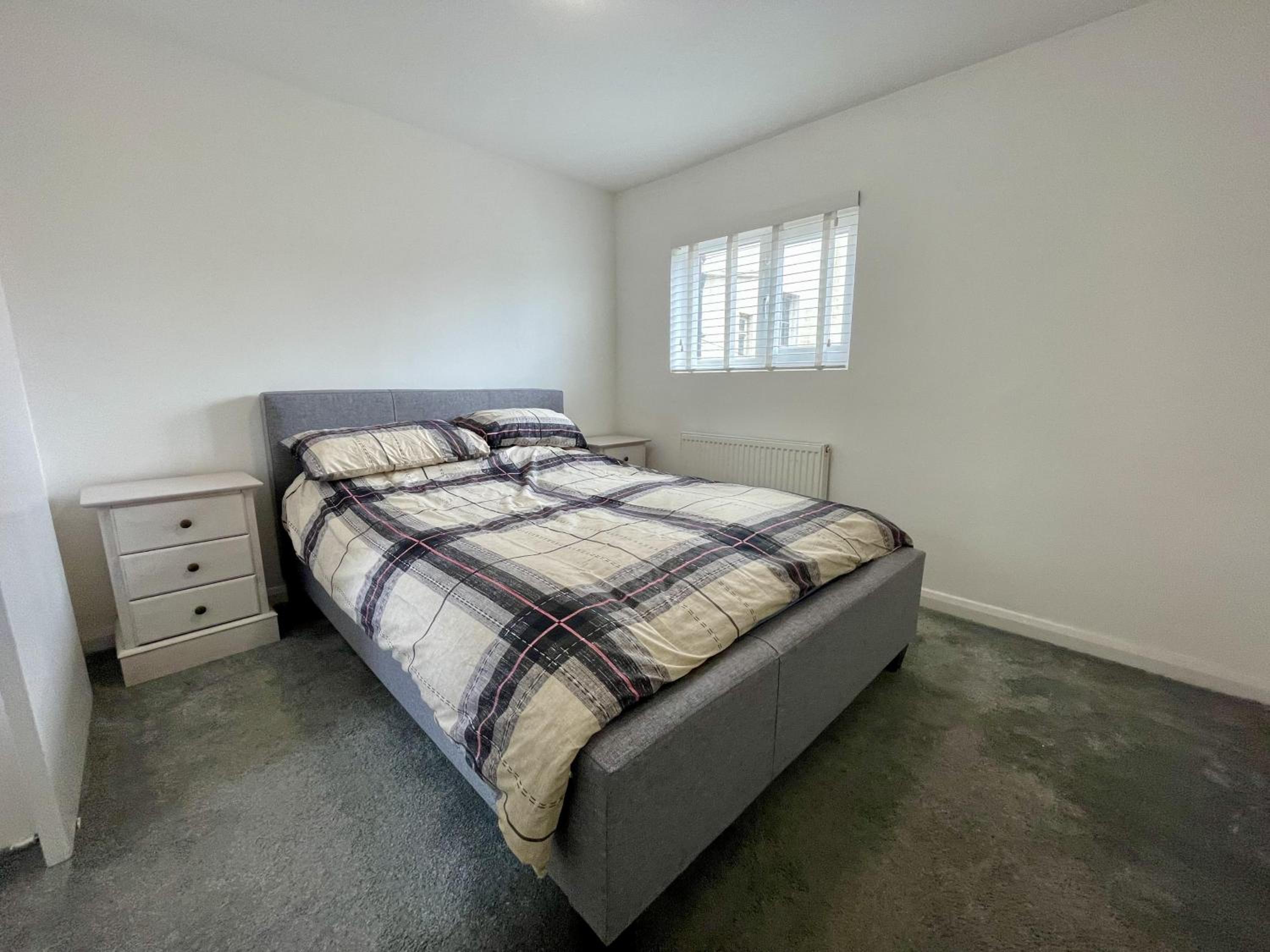 2 Bed Apartment - Sleeps 4 - Wifi view 3