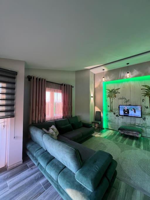 “The Sea Breeze”, House Hamallaj