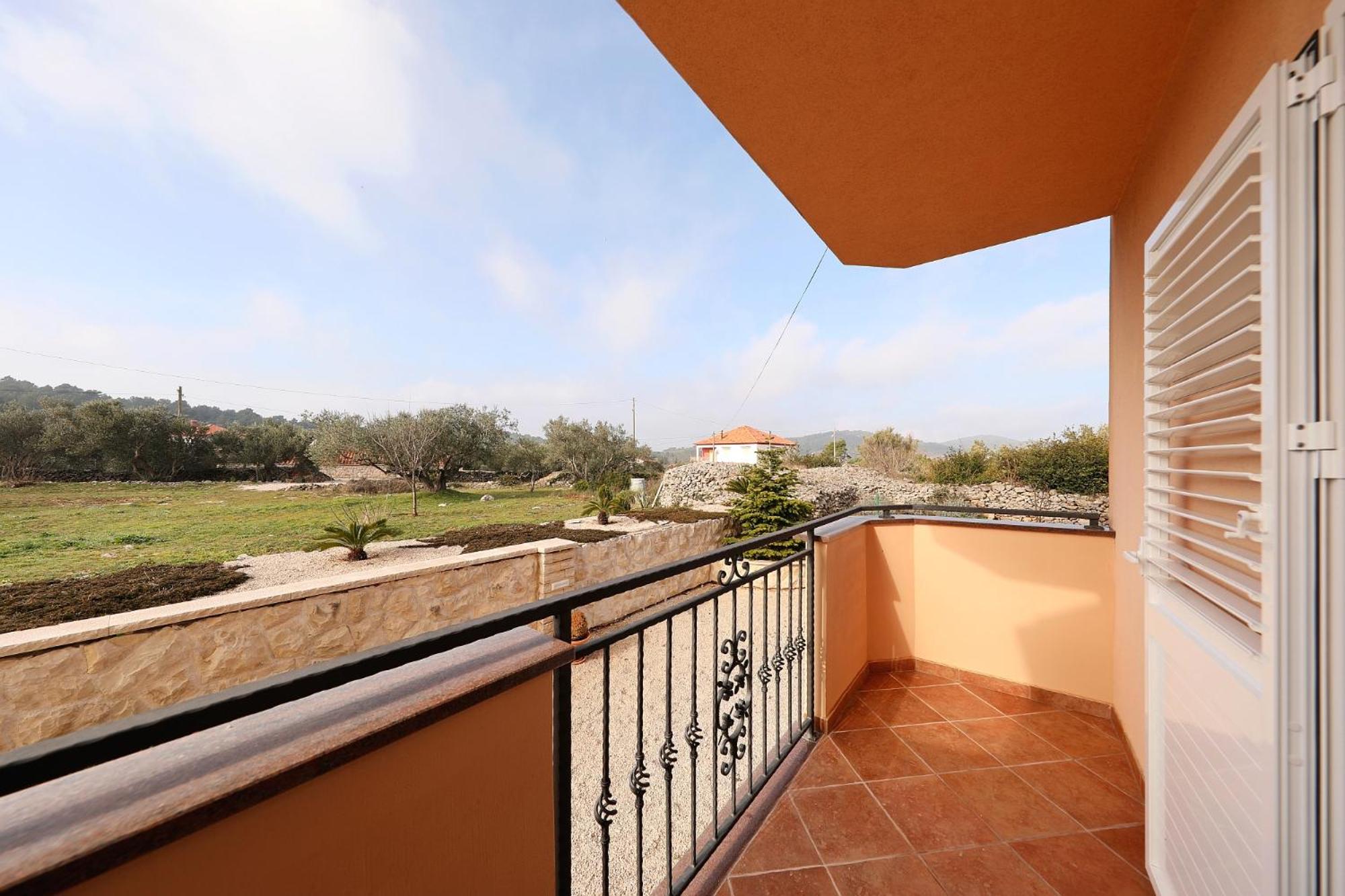 Apartman Sipina 2 view 4