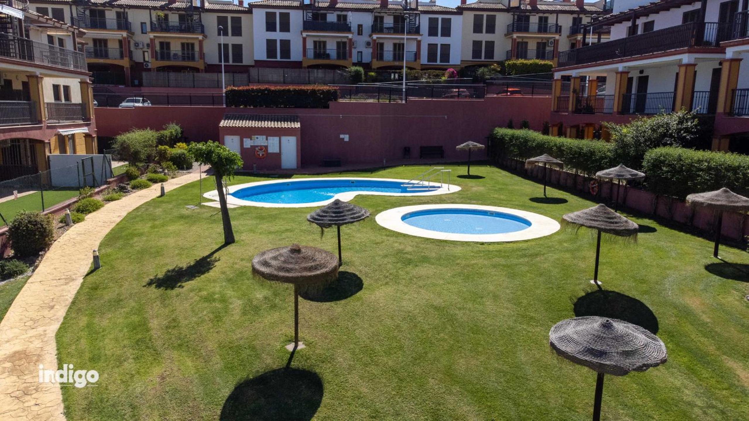 3 Bedrooms- Penthouse Apartment - MAT01 view 4