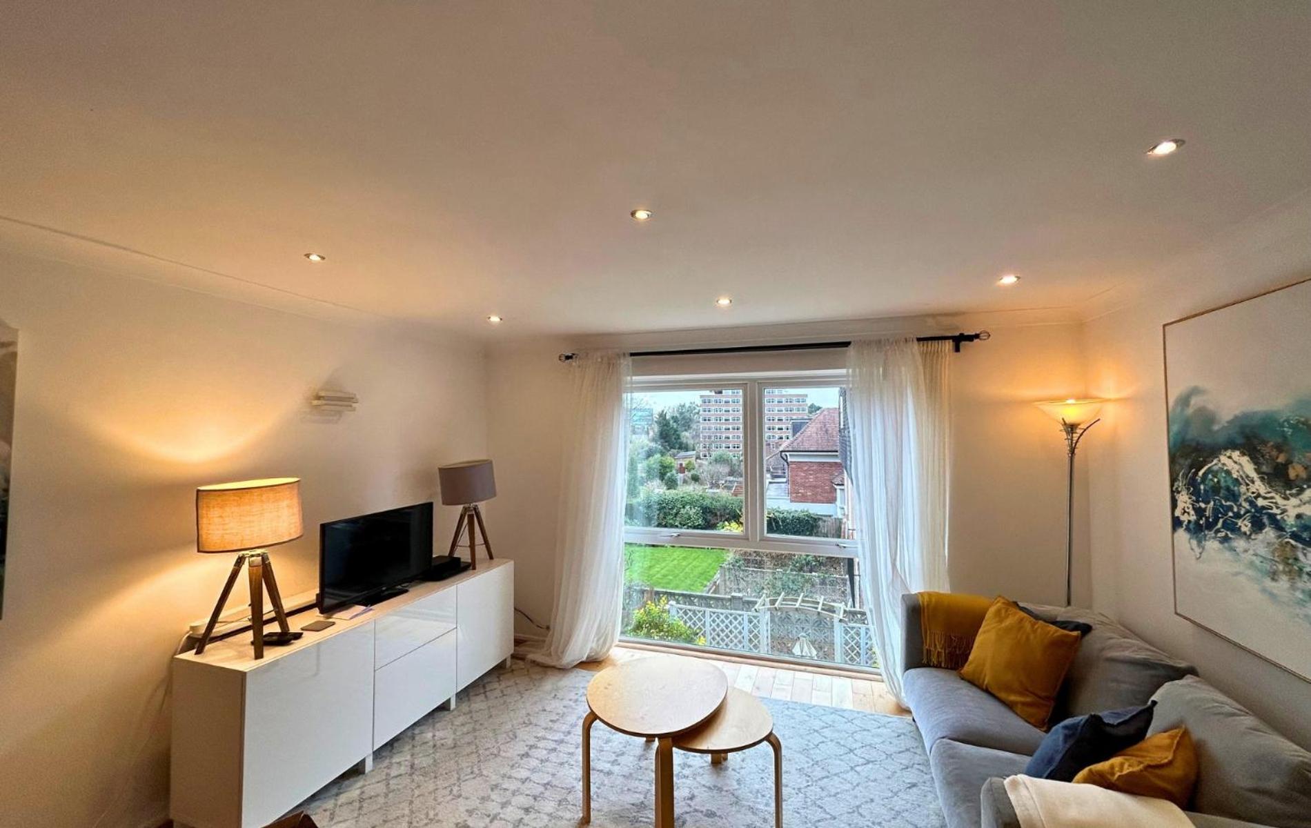 Putney Stylish Fantastically located 4 bedroom Townhouse view 4