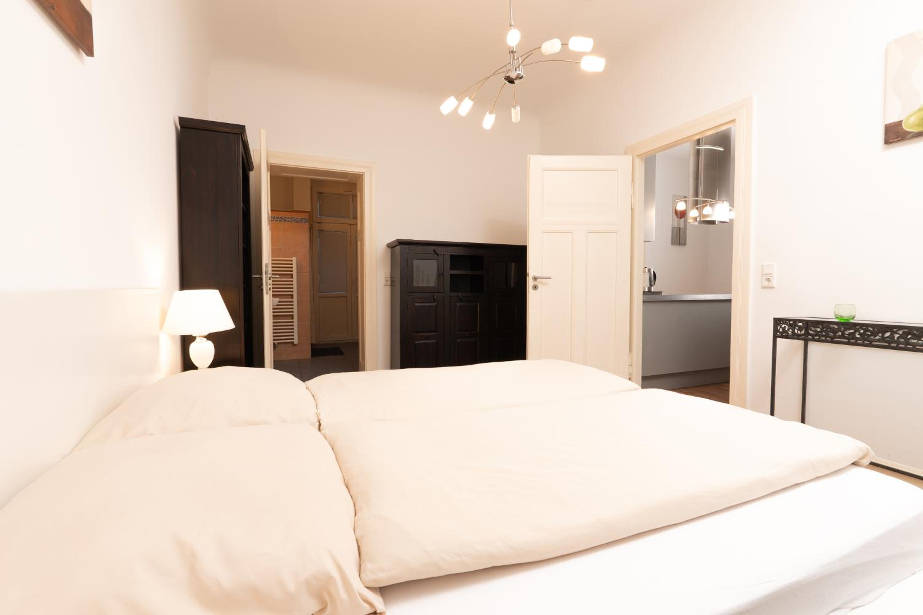 Zentrales Apartment im Westend I Küche I Balkon I für bis zu 4 Personen