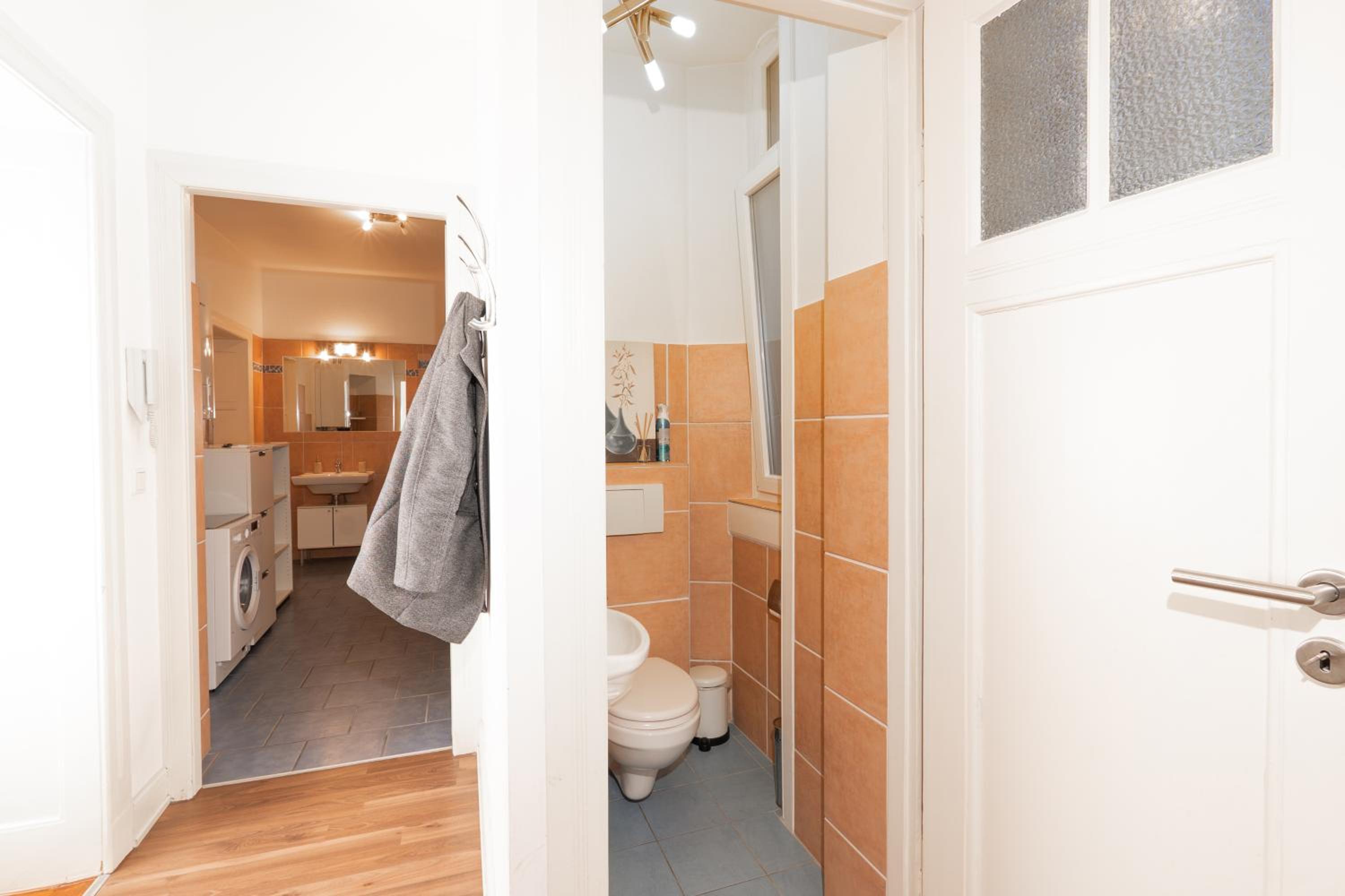 Zentrales Apartment im Westend I Küche I Balkon I für bis zu 4 Personen