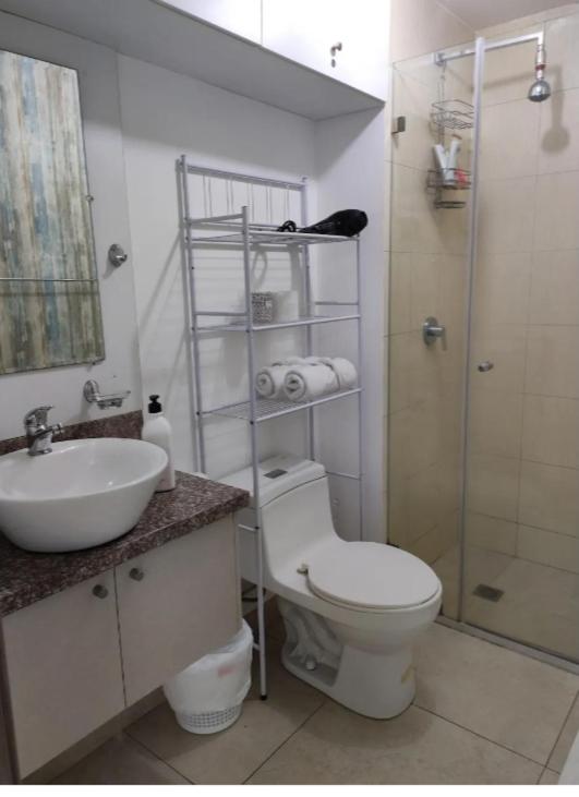 Suite at Pacific Plaza / Parque Empresarial Colón