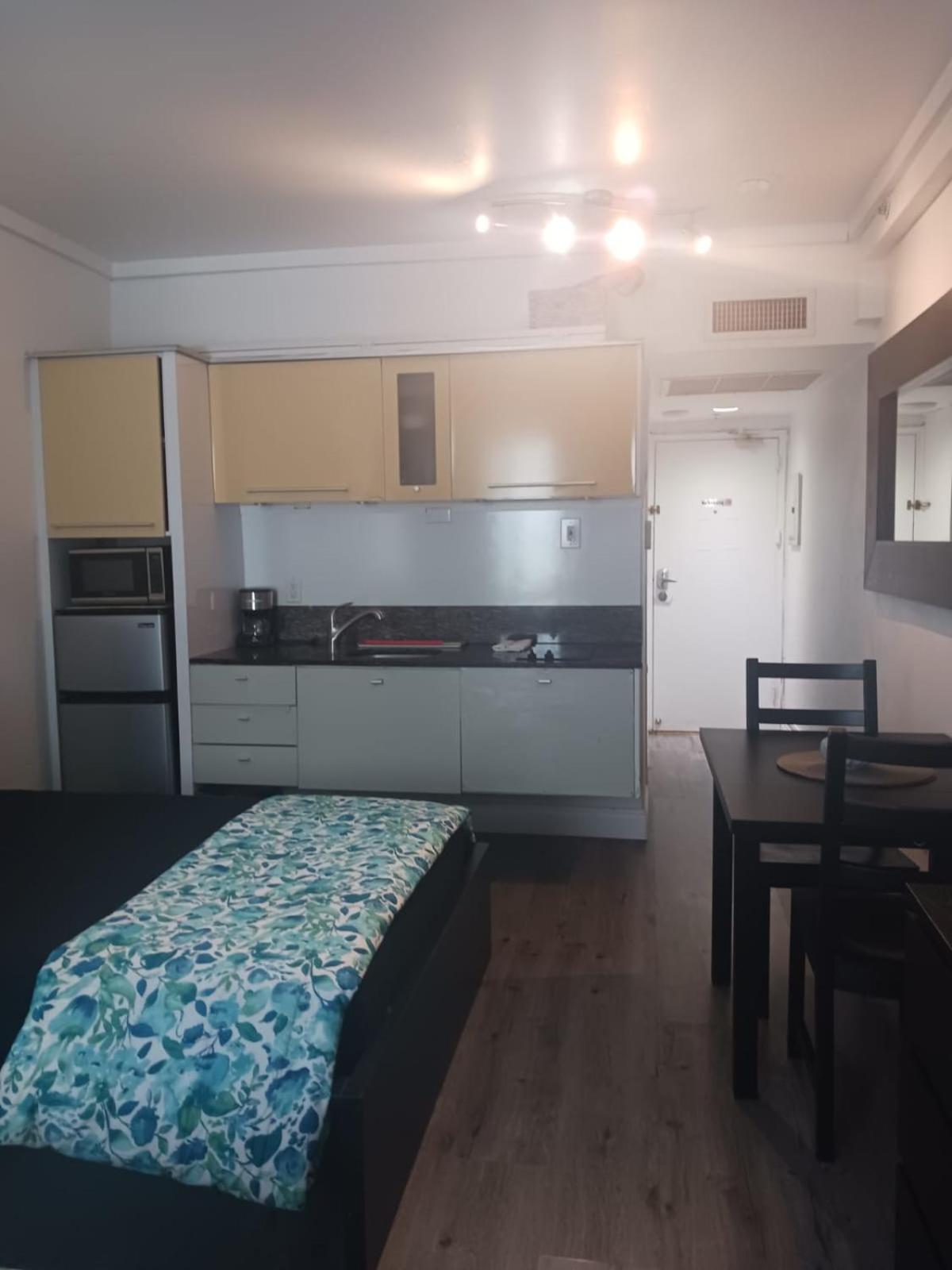 Ocean Front Casablanca Studios with FULL KITCHENS & Beach access By BL Rentals