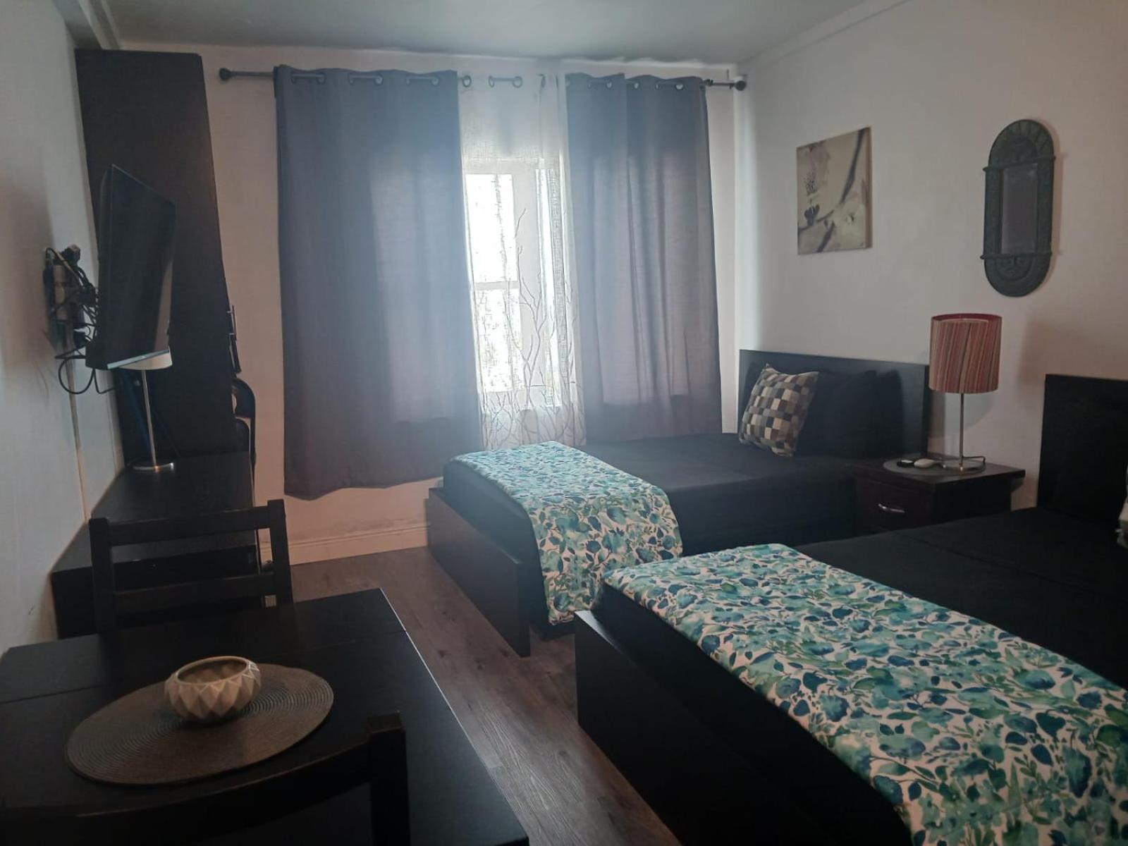 Ocean Front Casablanca Studios with FULL KITCHENS & Beach access By BL Rentals
